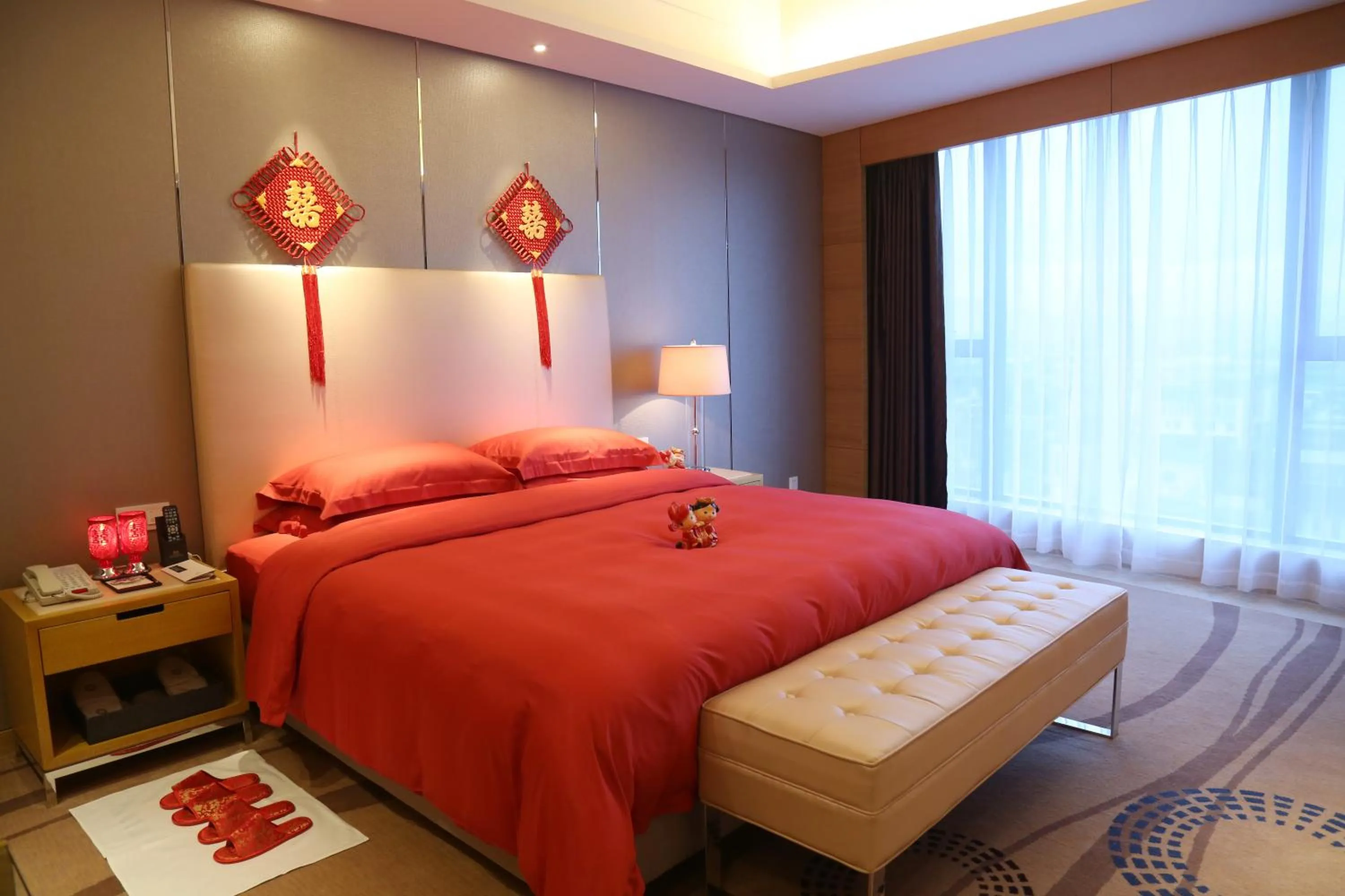 Bed in Guangzhou ChangFeng Gloria Plaza Hotel
