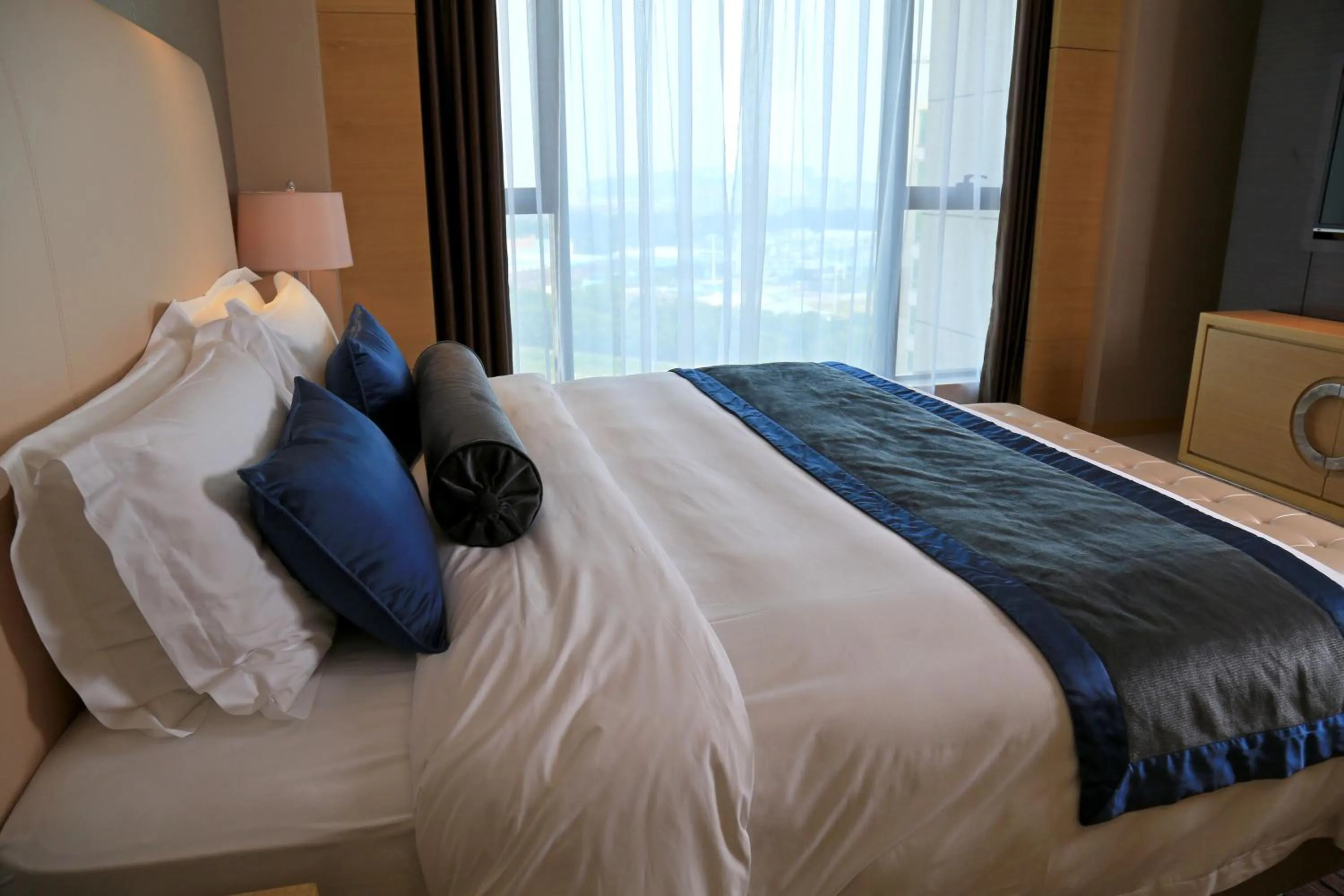 Bedroom, Bed in Guangzhou ChangFeng Gloria Plaza Hotel