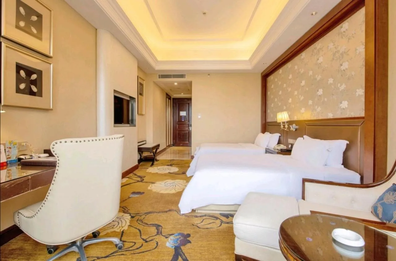 Photo of the whole room, Bed in Days Hotel by Wyndham Logan City Huizhou