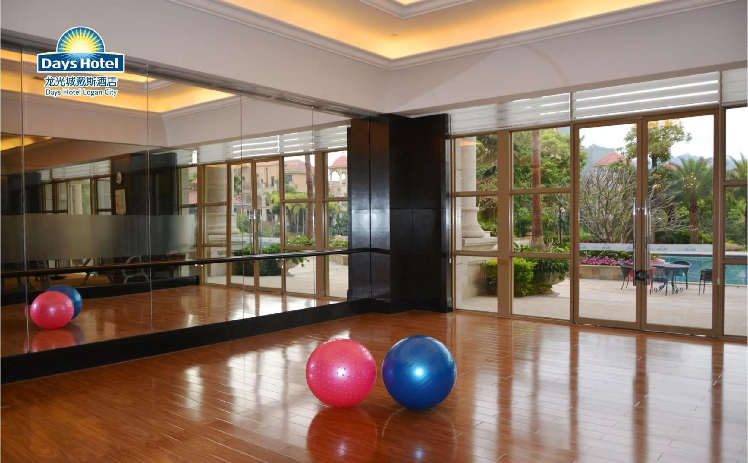 Fitness centre/facilities in Days Hotel by Wyndham Logan City Huizhou