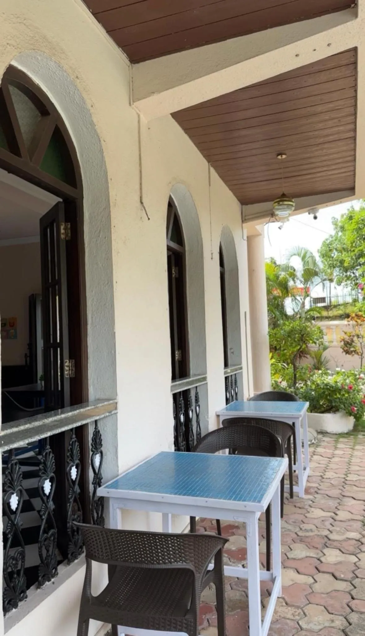 Patio in Hotel Riverside