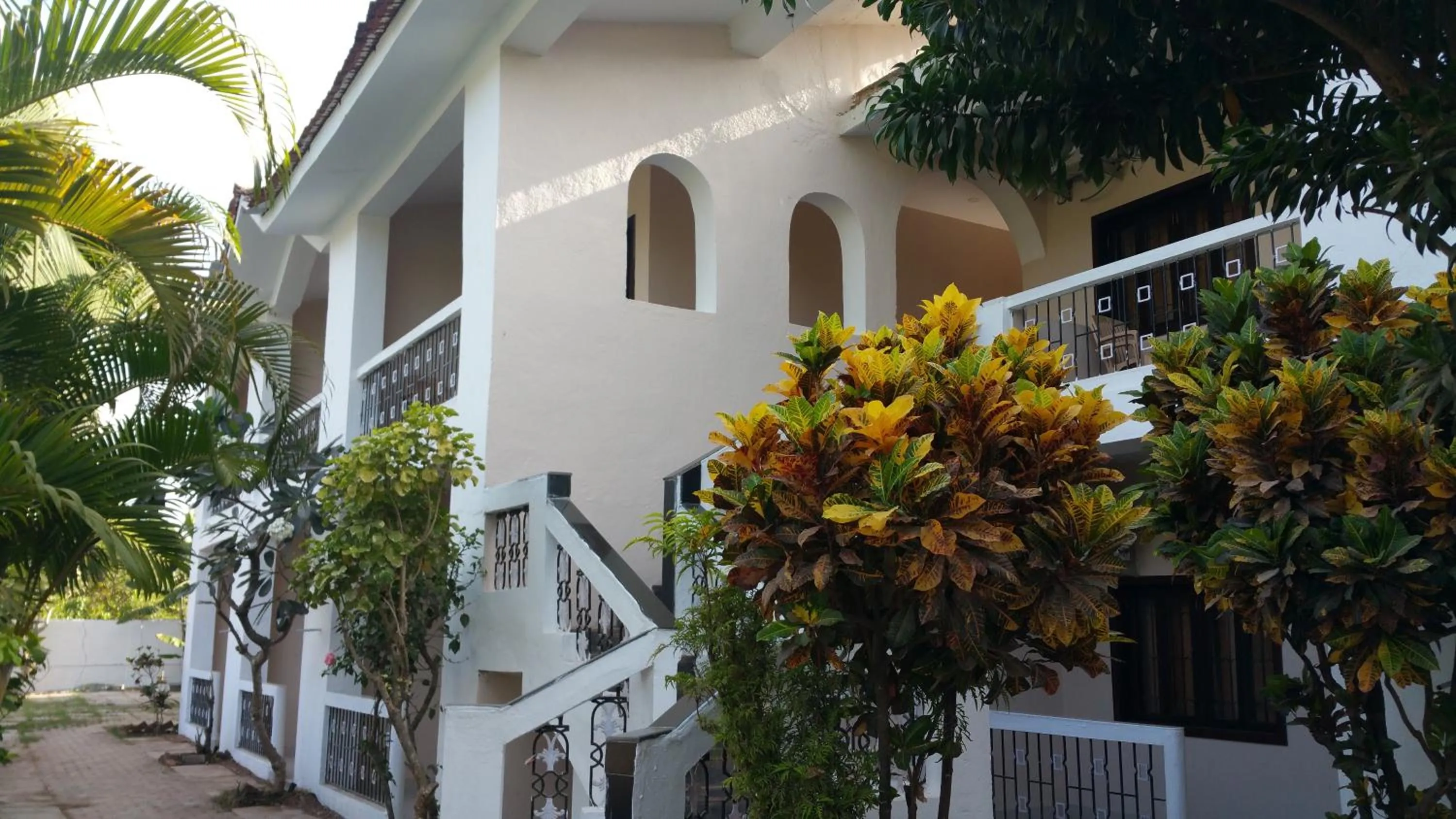 Property building in Hotel Riverside