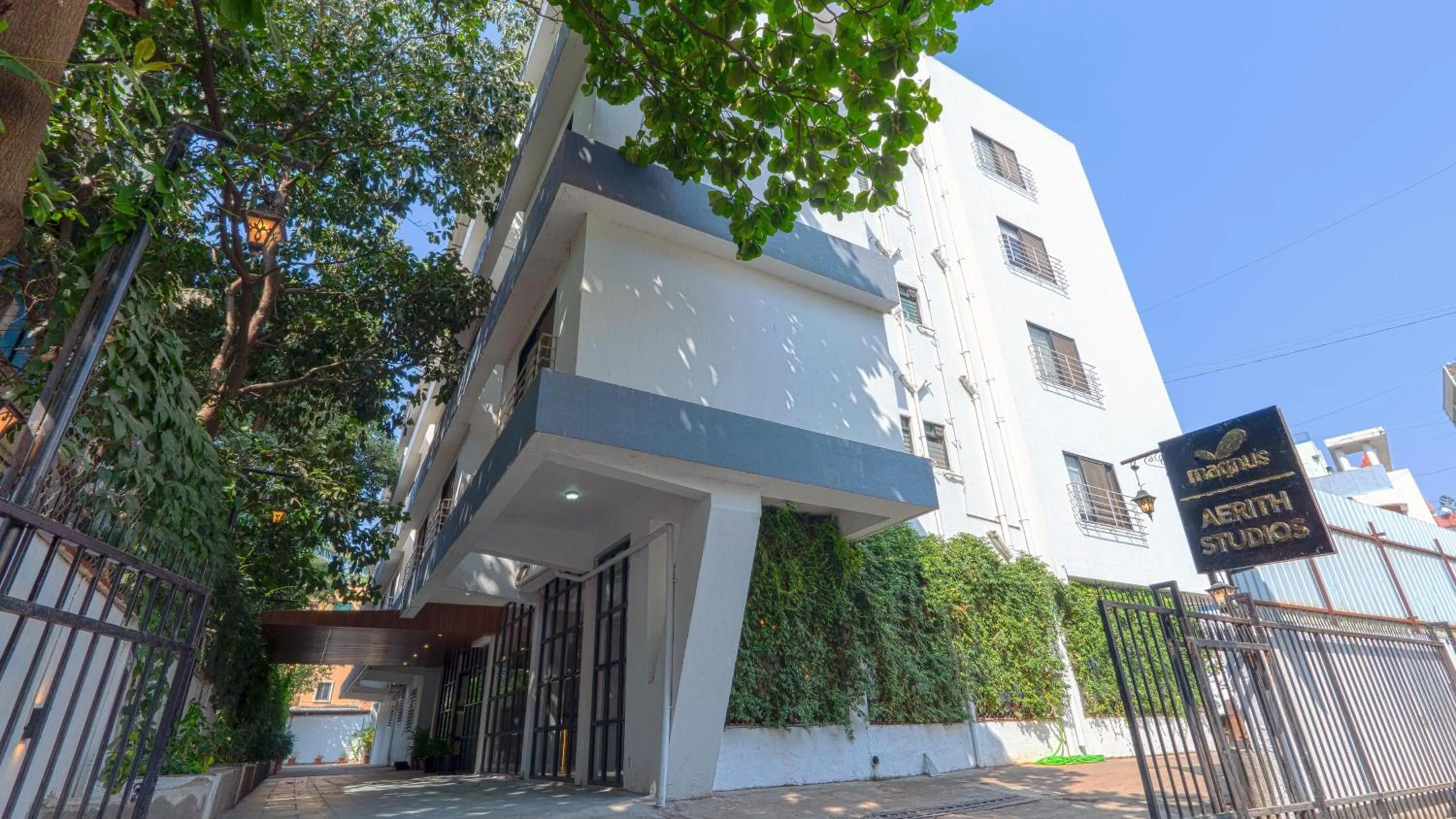 Property building in Magnus Aerith Studios Exclusive Residences