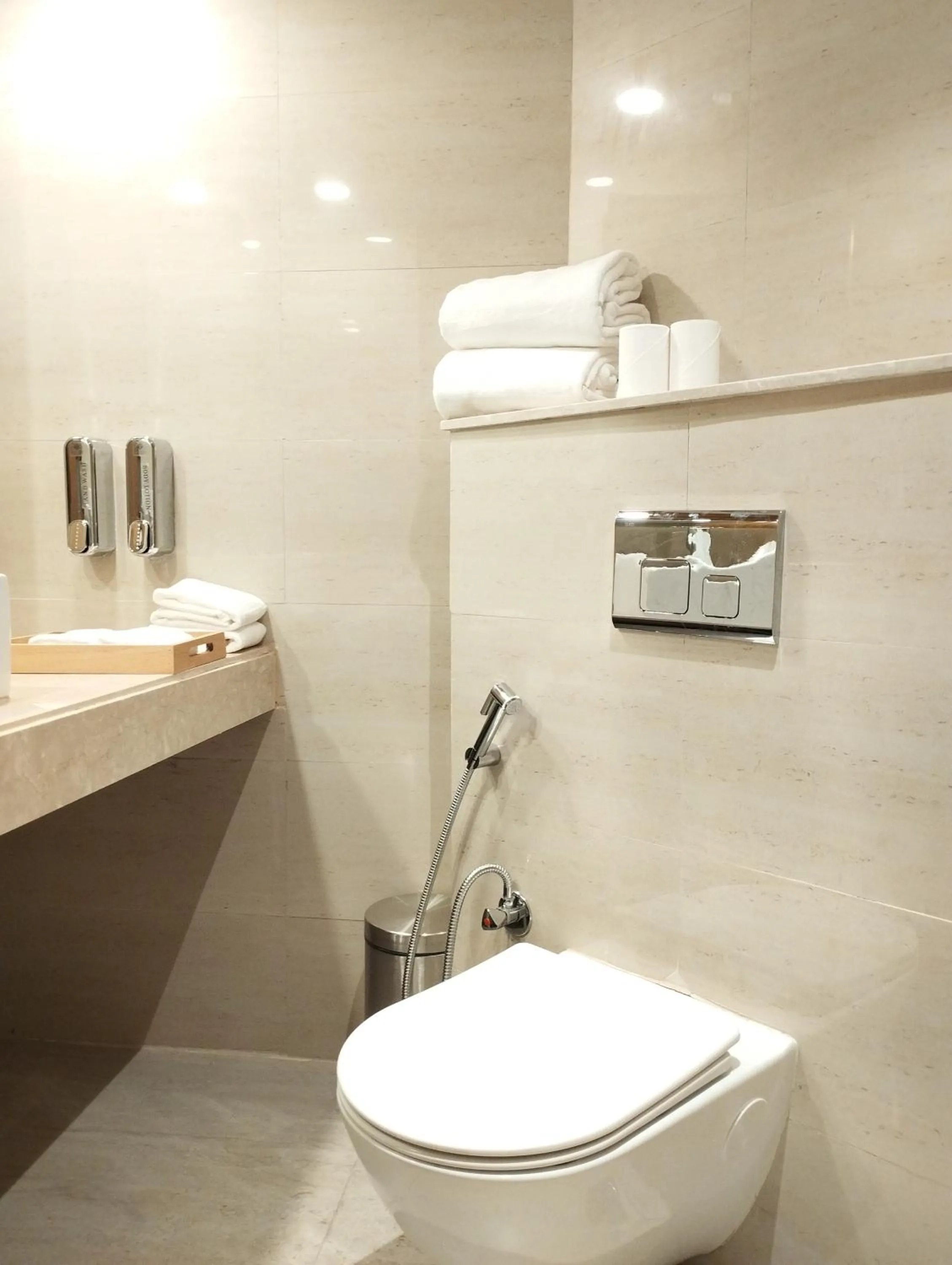 Bathroom in Alivaa Hotel Gurugram Sohna Road City Center