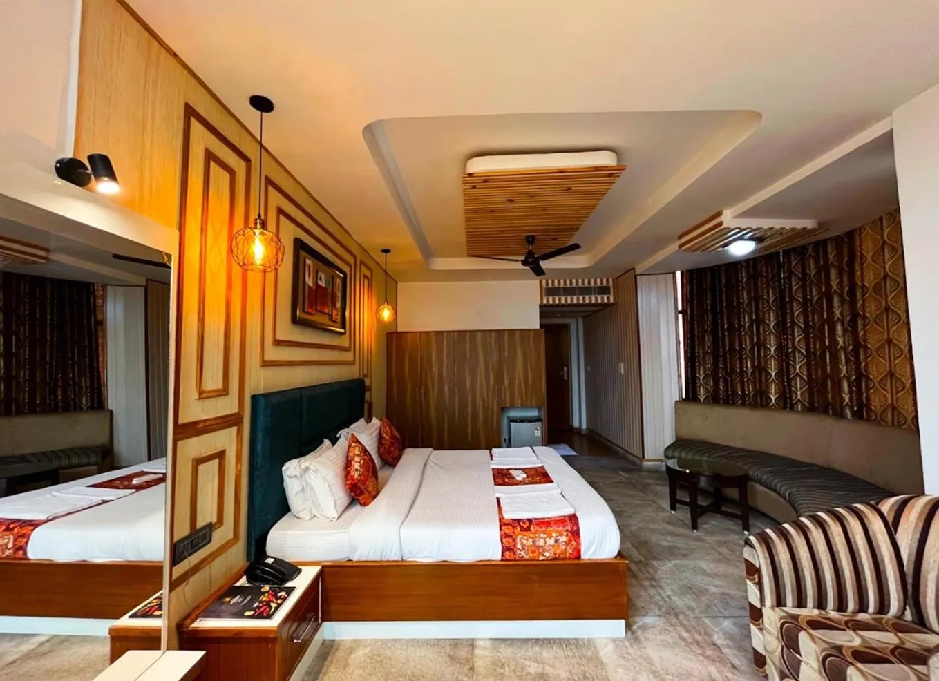 Bed in Hotel Padmini Palace