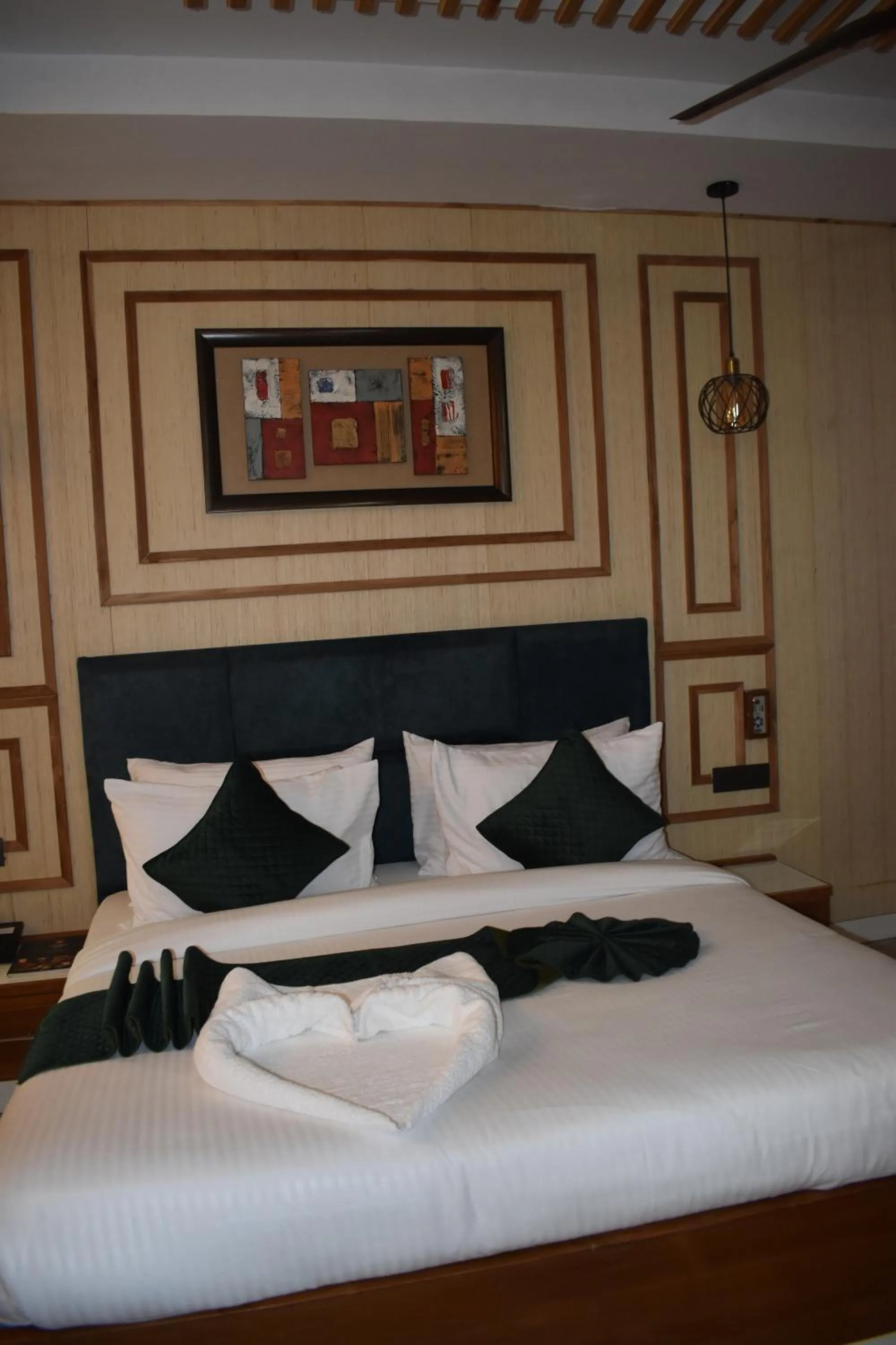 Bed in Hotel Padmini Palace