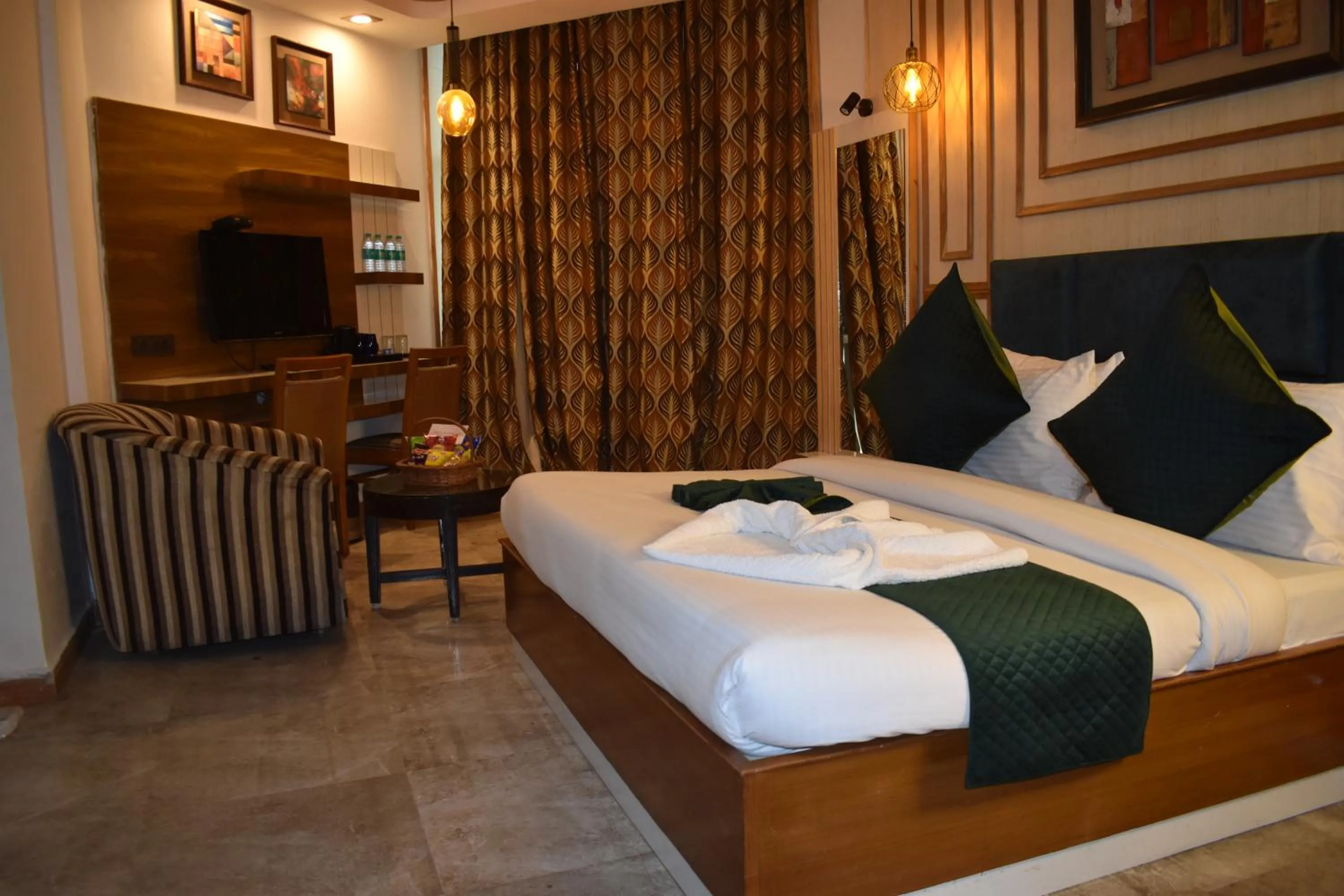 Bed in Hotel Padmini Palace