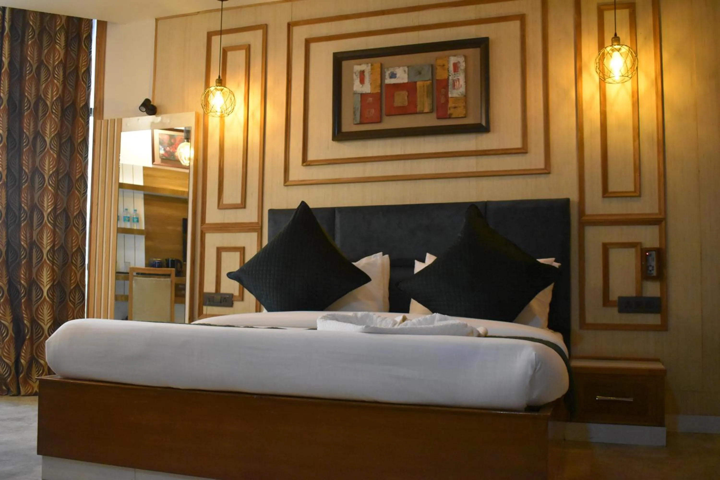 Bed in Hotel Padmini Palace