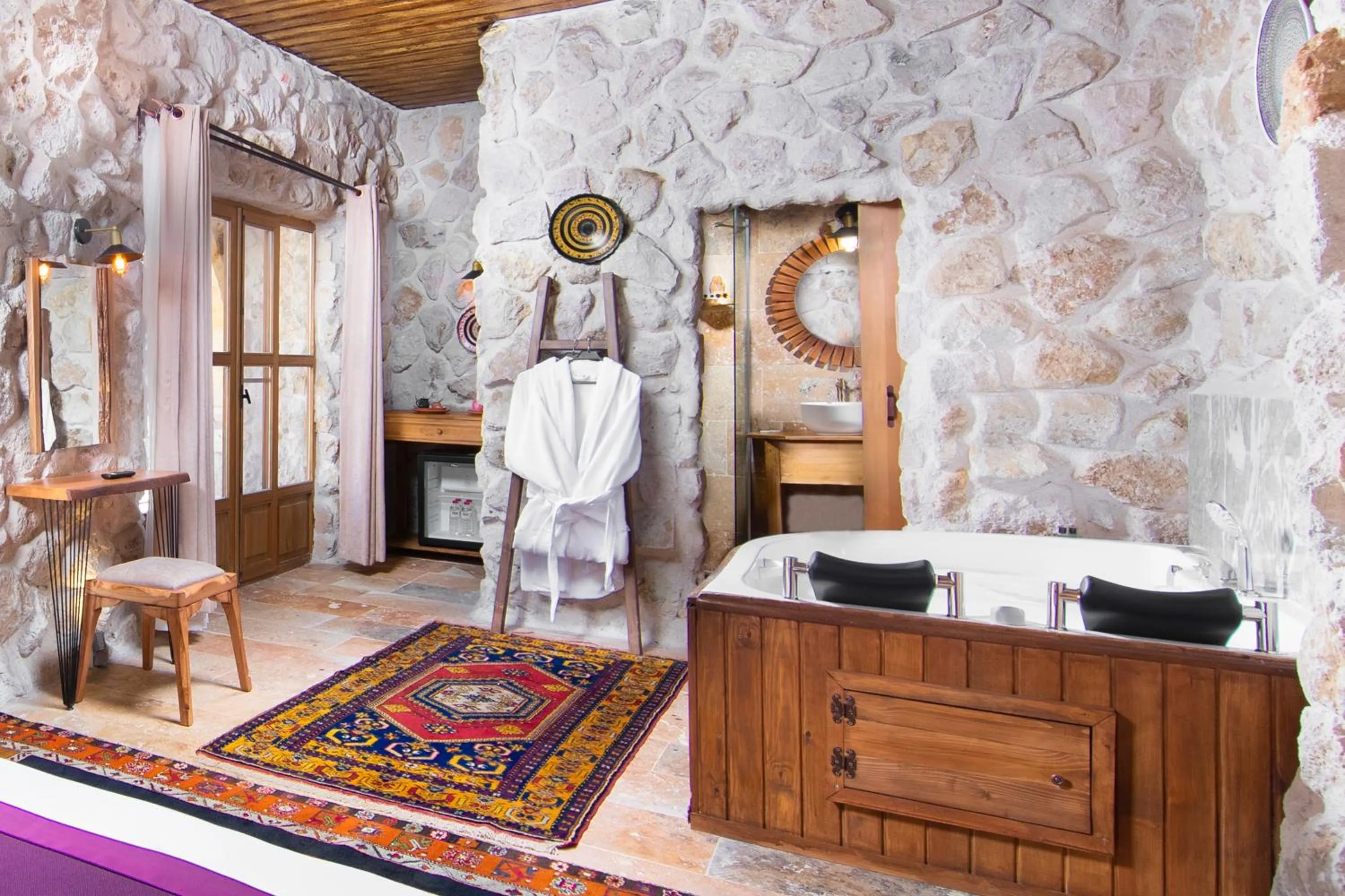 Hot Tub in Cappadocia Cavusin Stone House
