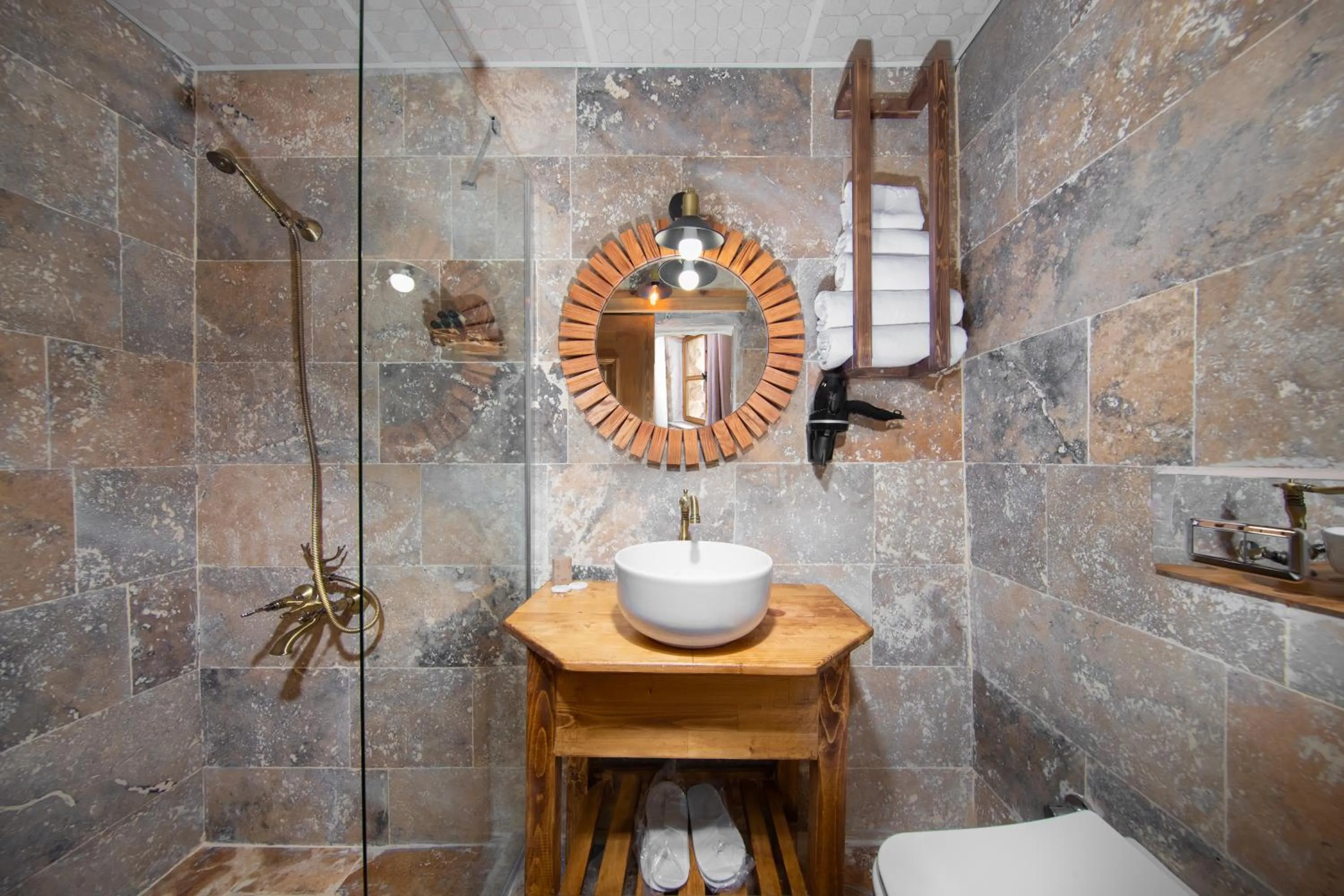 Bathroom in Cappadocia Cavusin Stone House