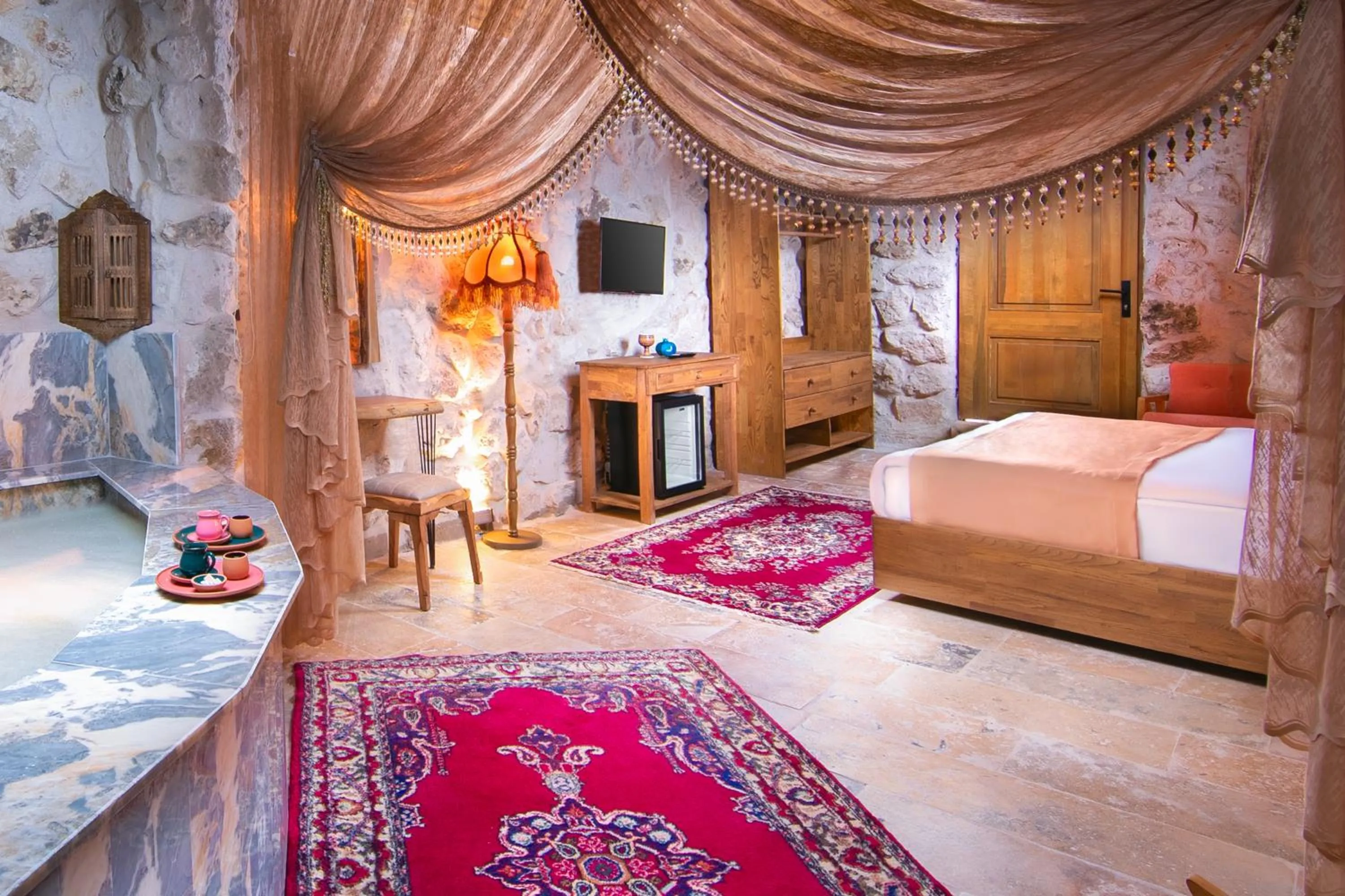TV and multimedia, Bed in Cappadocia Cavusin Stone House