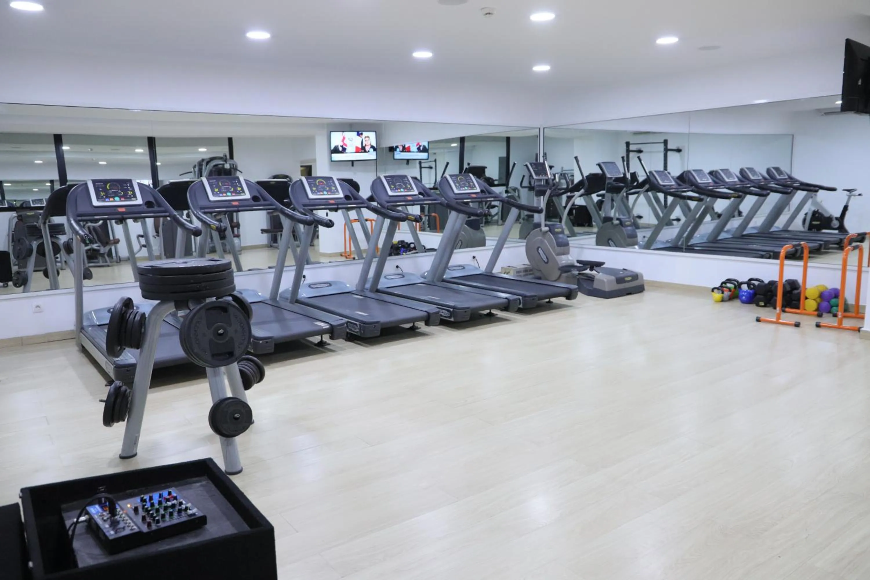 Fitness centre/facilities in Hôtel Ivotel Abidjan