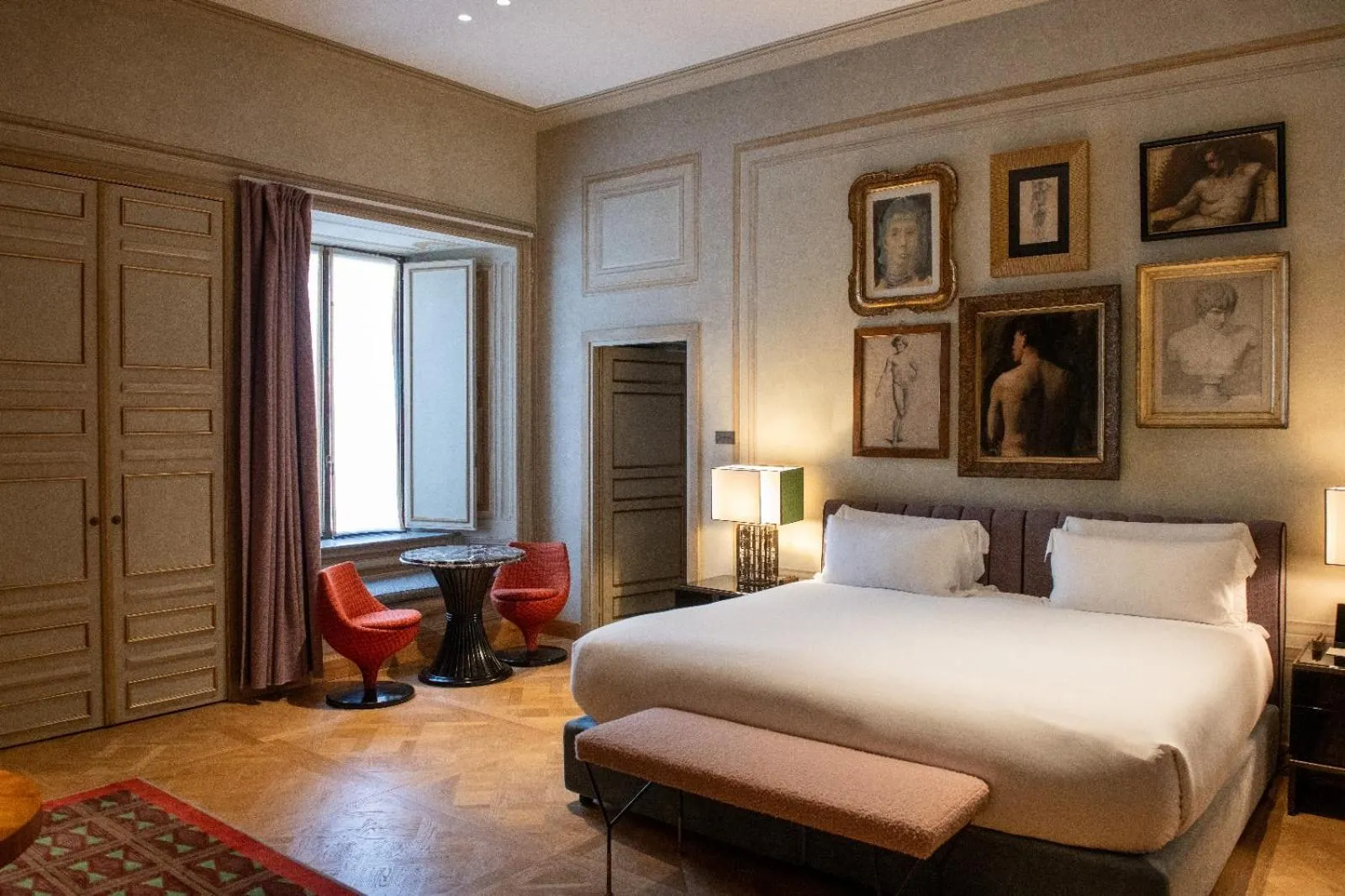 Bed in Palazzo Shedir - The Leading Hotels of the World