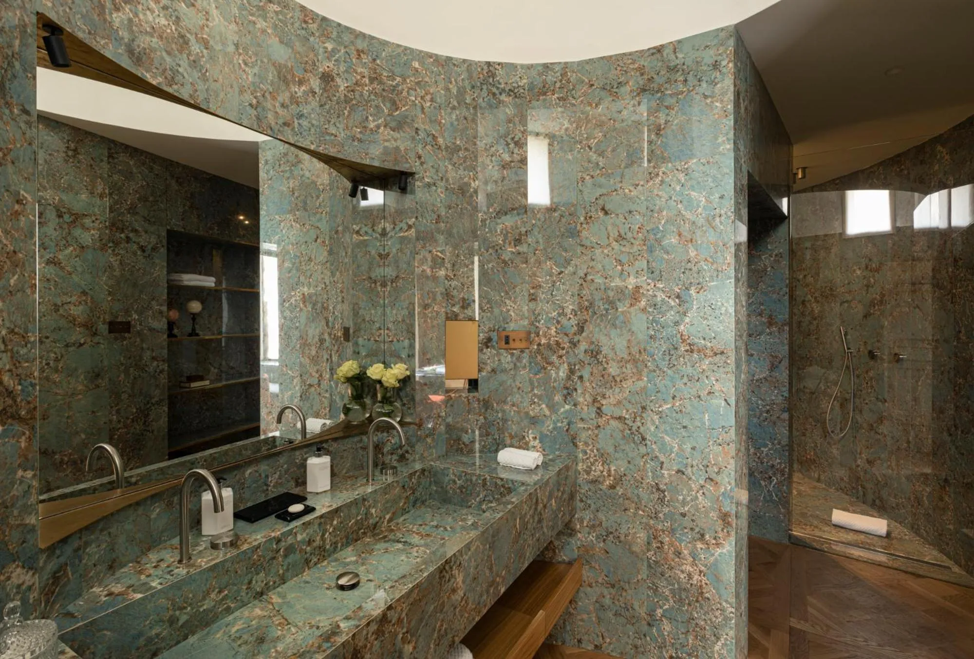 Bathroom in Palazzo Shedir - The Leading Hotels of the World