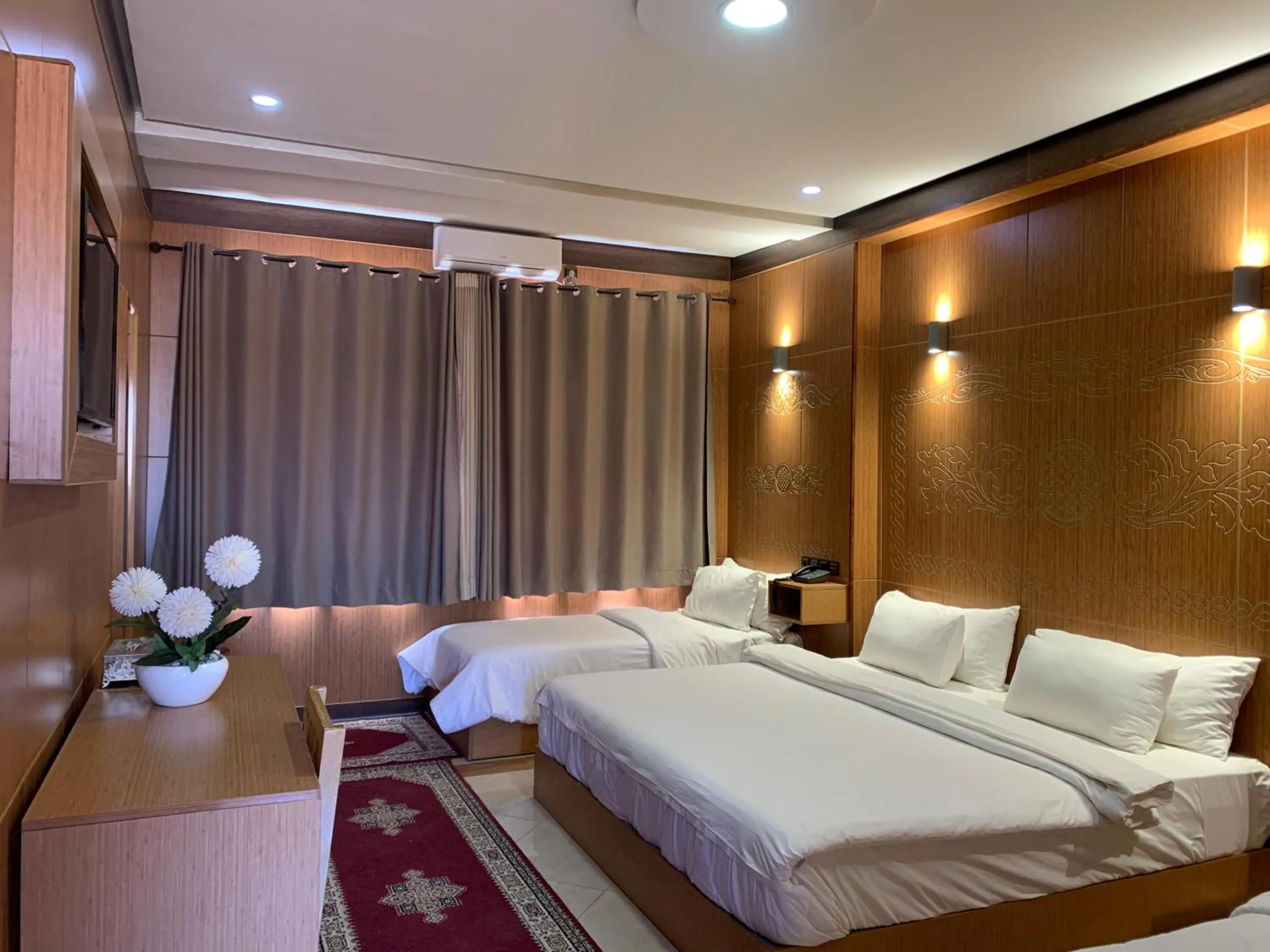 Photo of the whole room, Bed in Hotel Oasis Palace