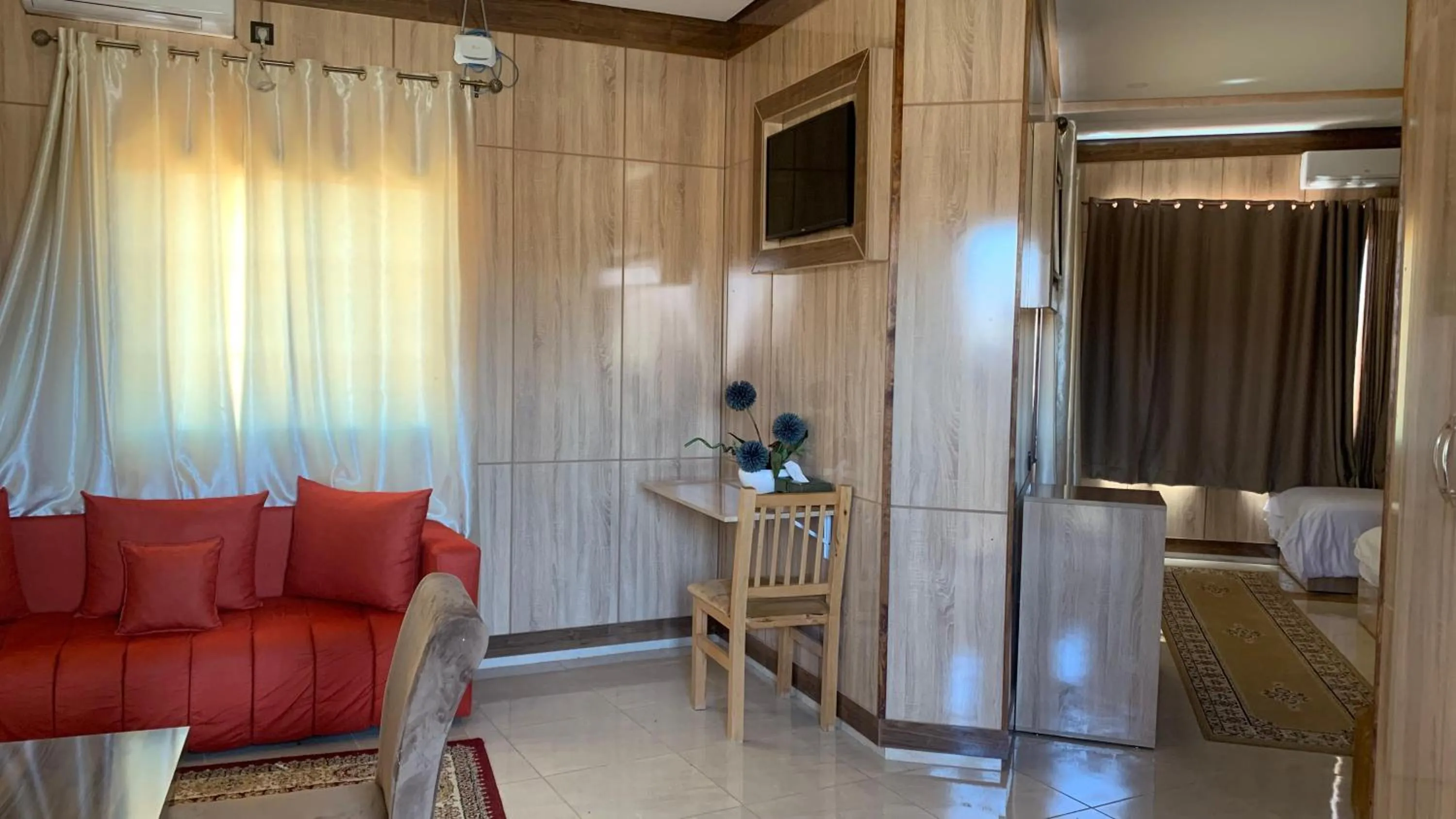 Seating area in Hotel Oasis Palace