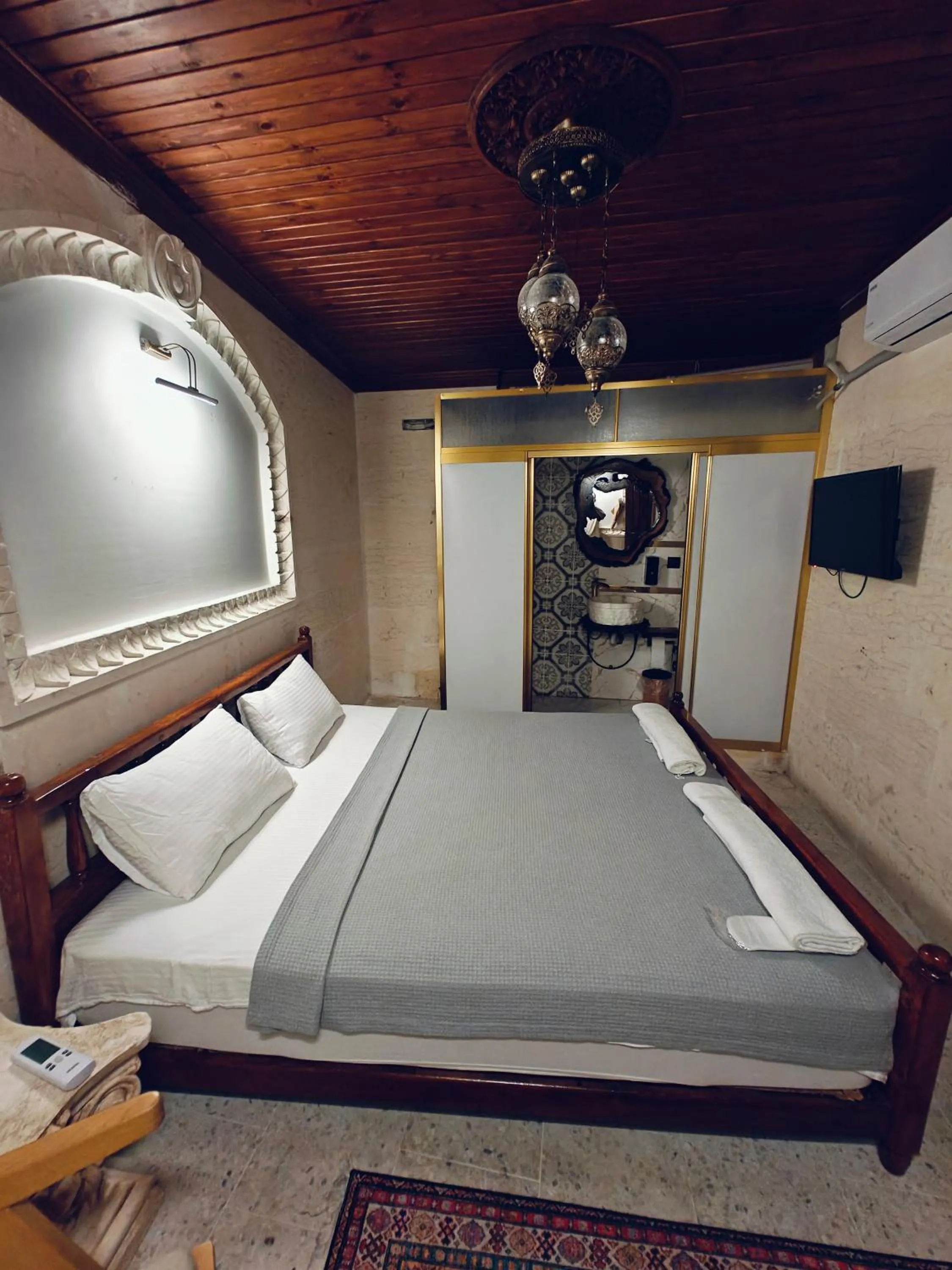 Bed in Ktisis Otel