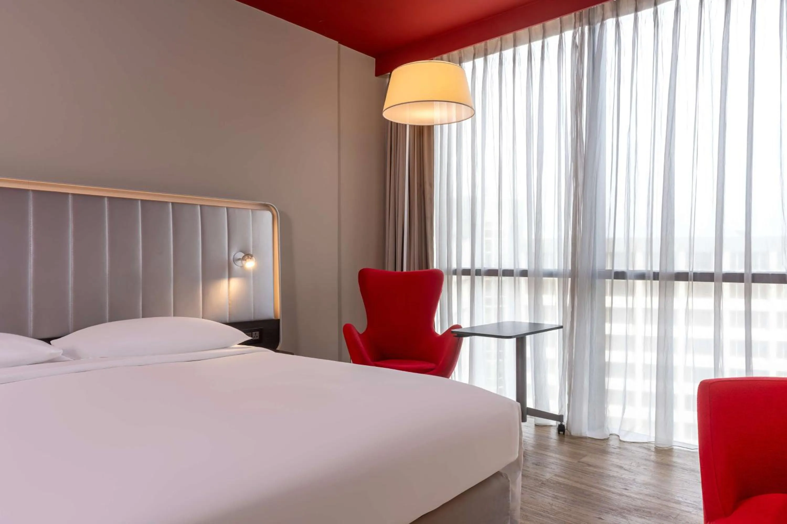 Bedroom, Bed in Park Inn by Radisson Libreville
