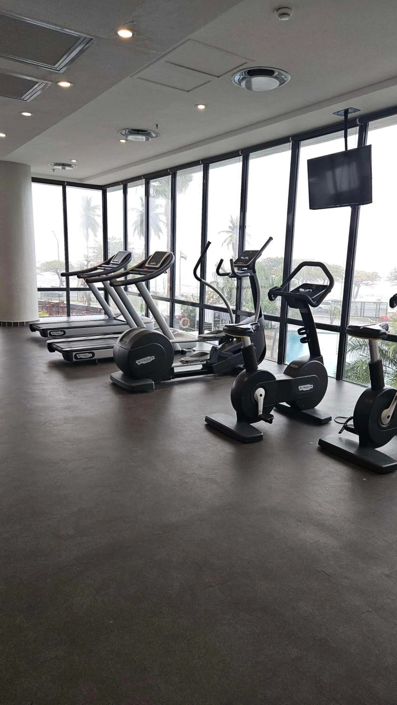 Fitness centre/facilities in Park Inn by Radisson Libreville
