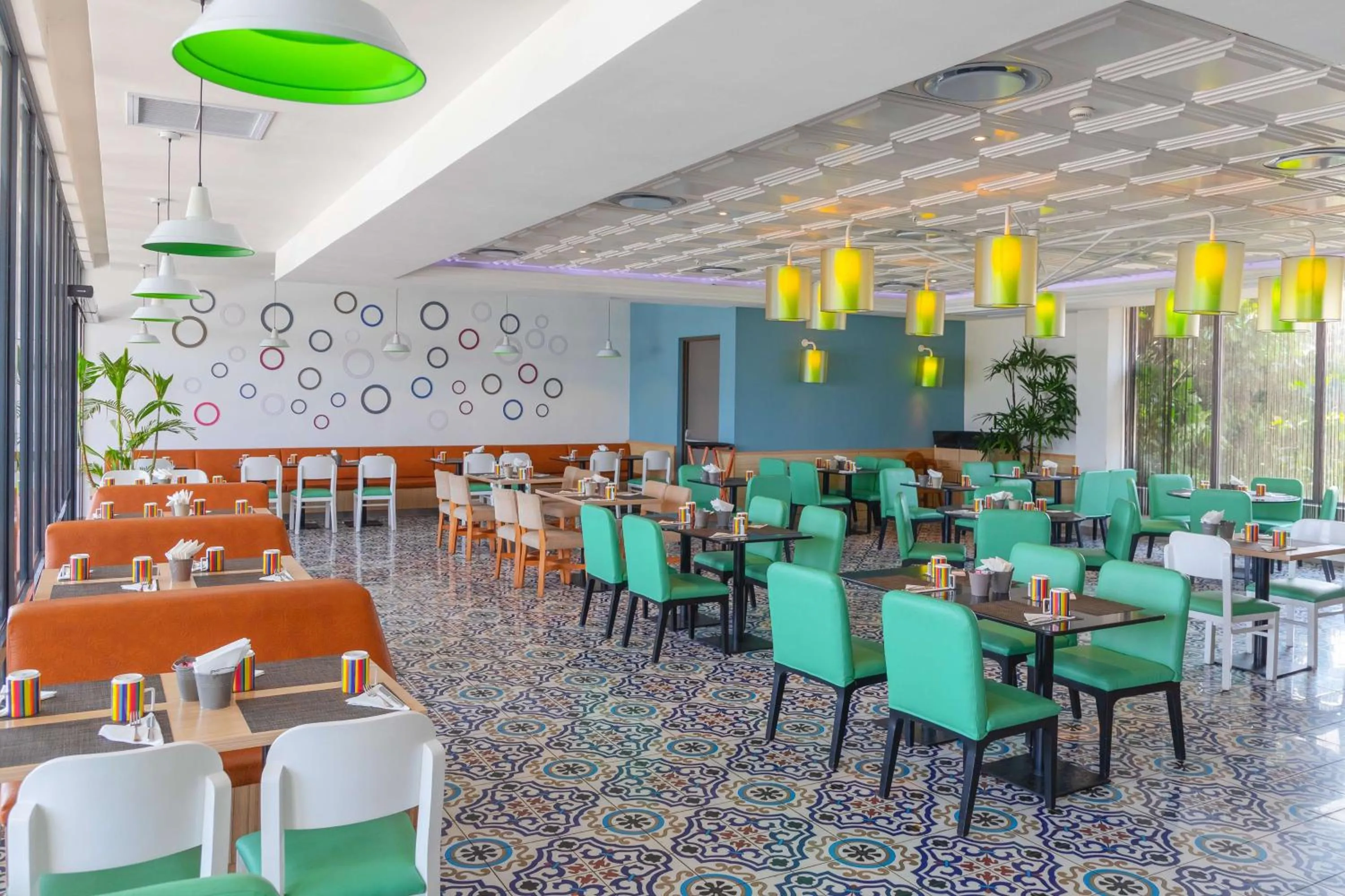 Restaurant/places to eat in Park Inn by Radisson Libreville
