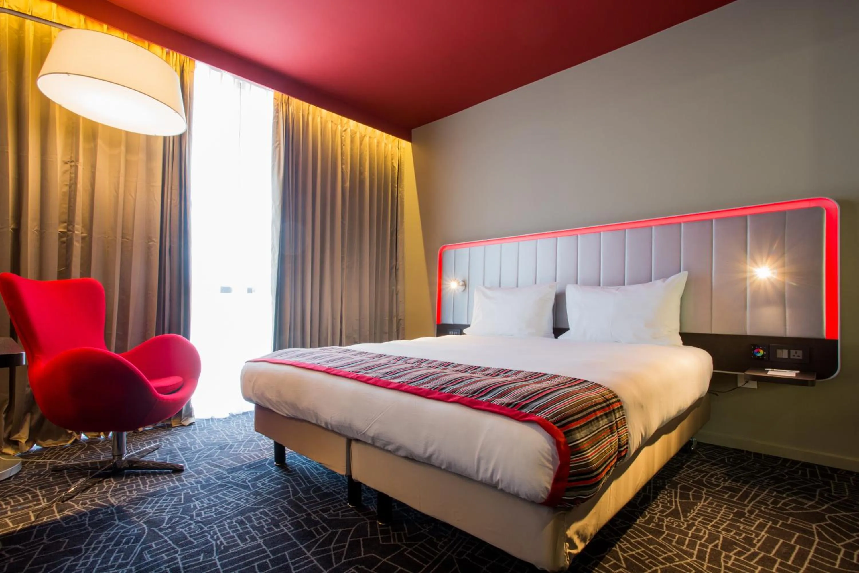 Bedroom, Bed in Park Inn by Radisson Libreville