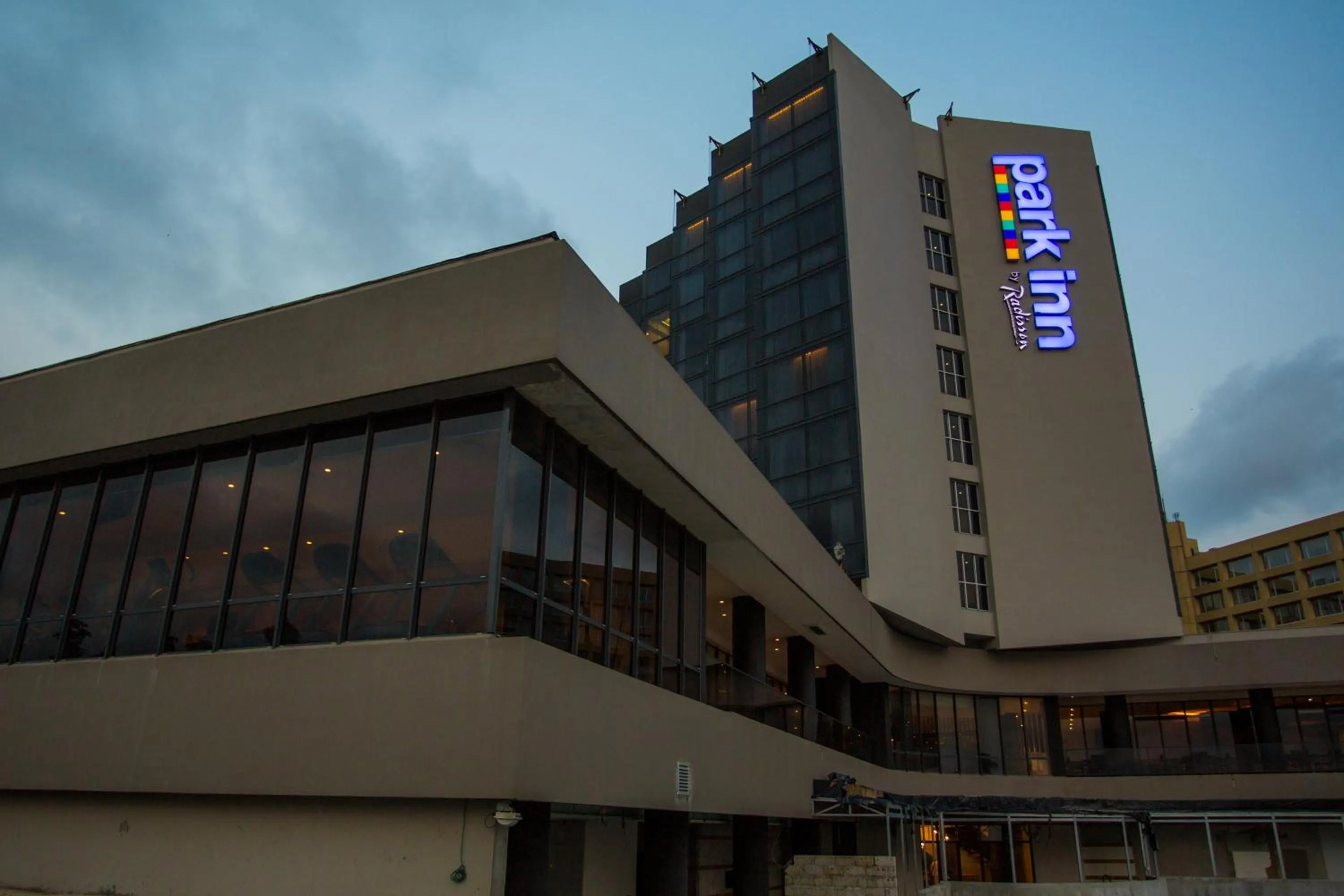 Facade/entrance in Park Inn by Radisson Libreville