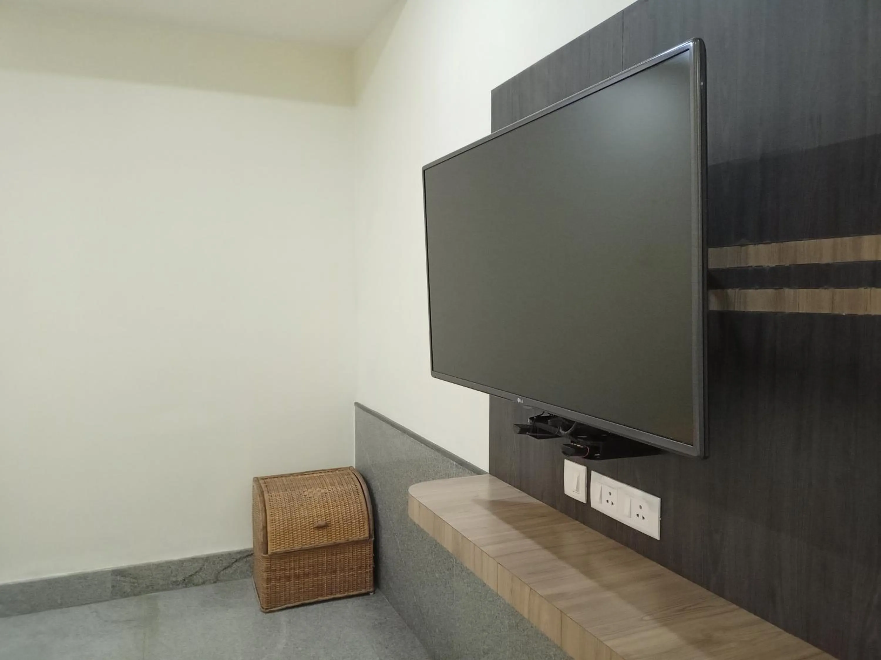 Communal lounge/ TV room in Dichang Resorts
