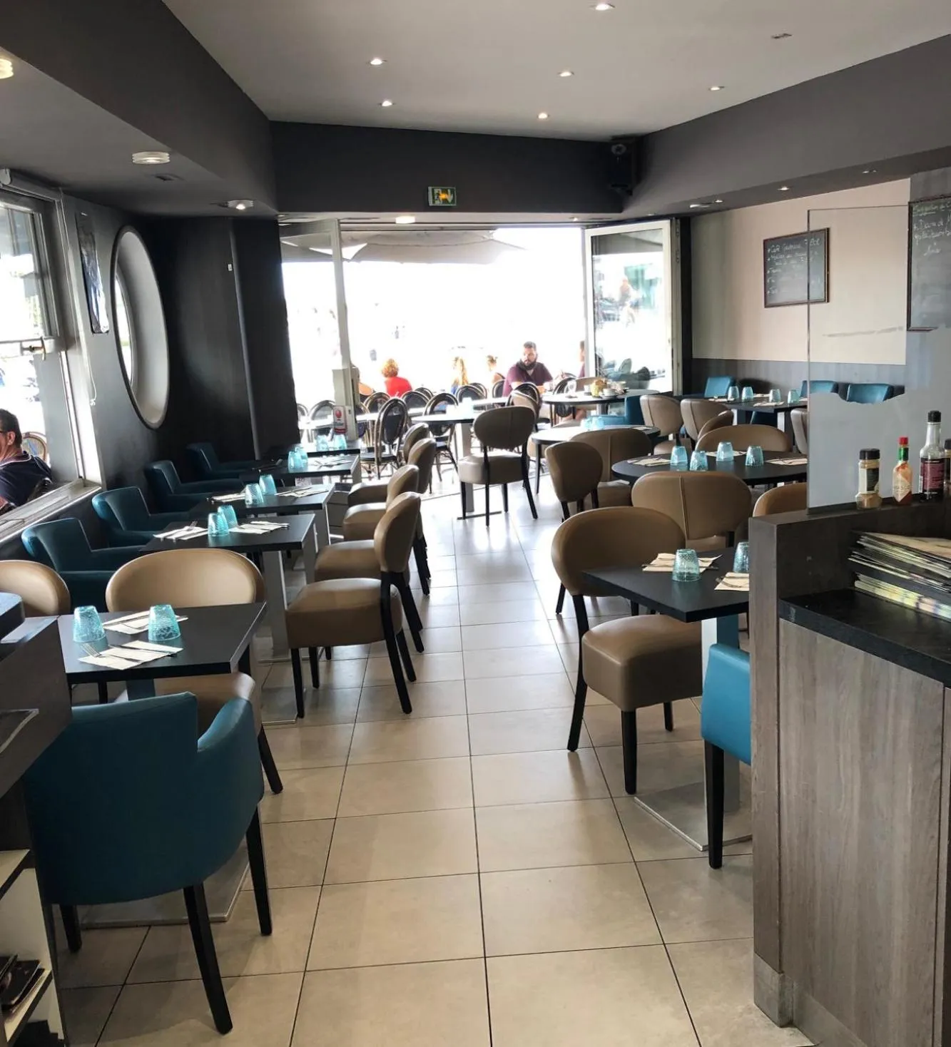 Breakfast in Hôtel Le Rupella