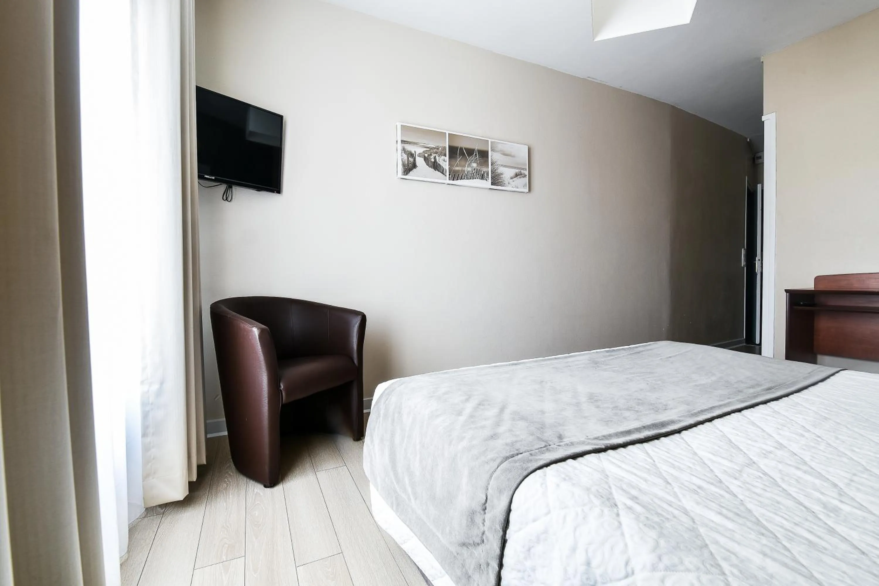 Bed in Hôtel Le Rupella