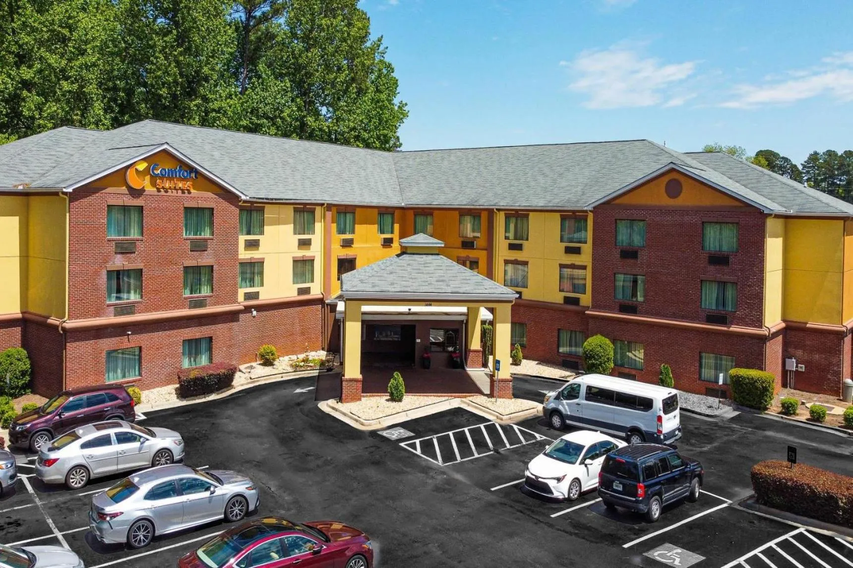 Property building in Comfort Suites Morrow- Atlanta South
