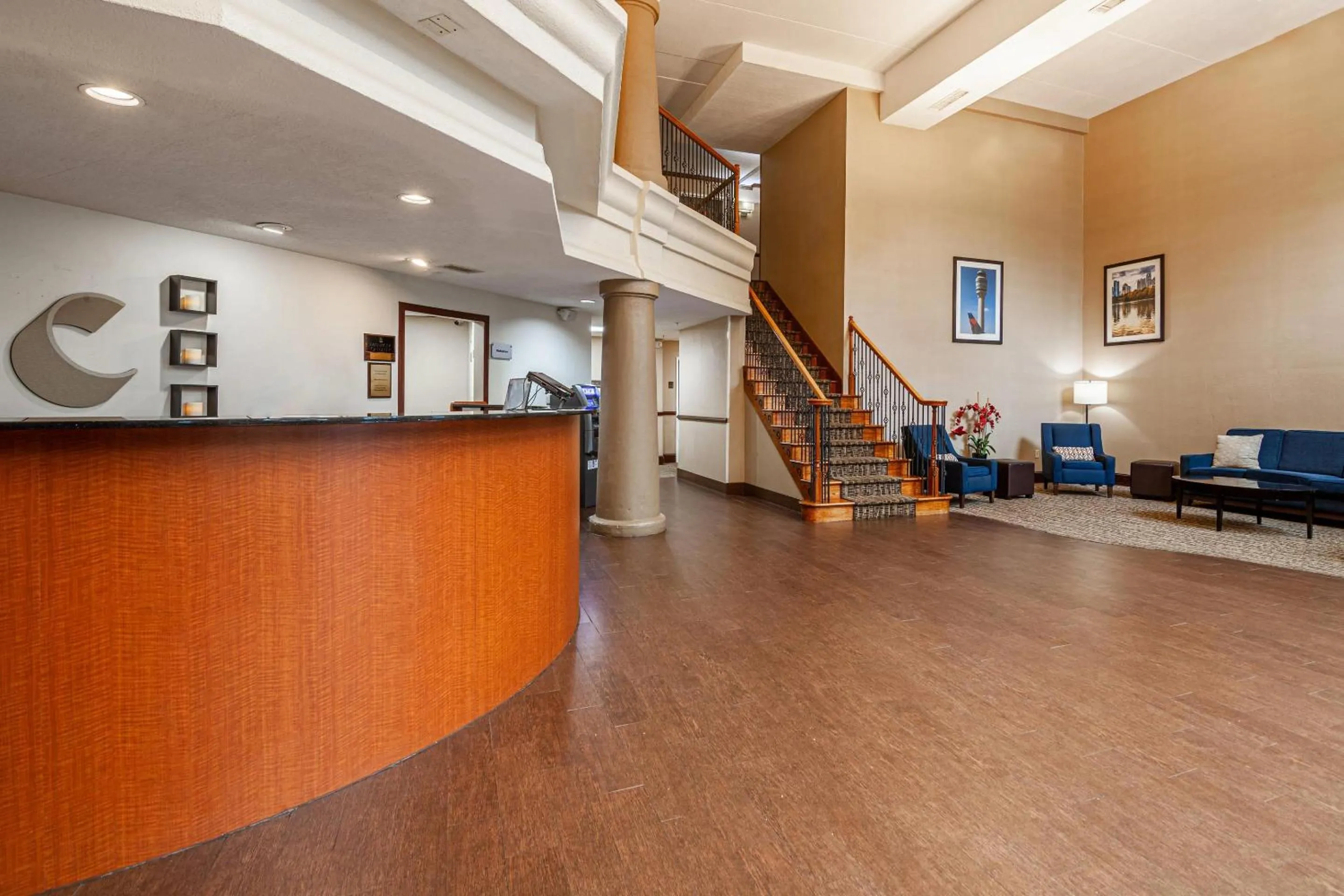 Lobby or reception in Comfort Suites Morrow- Atlanta South