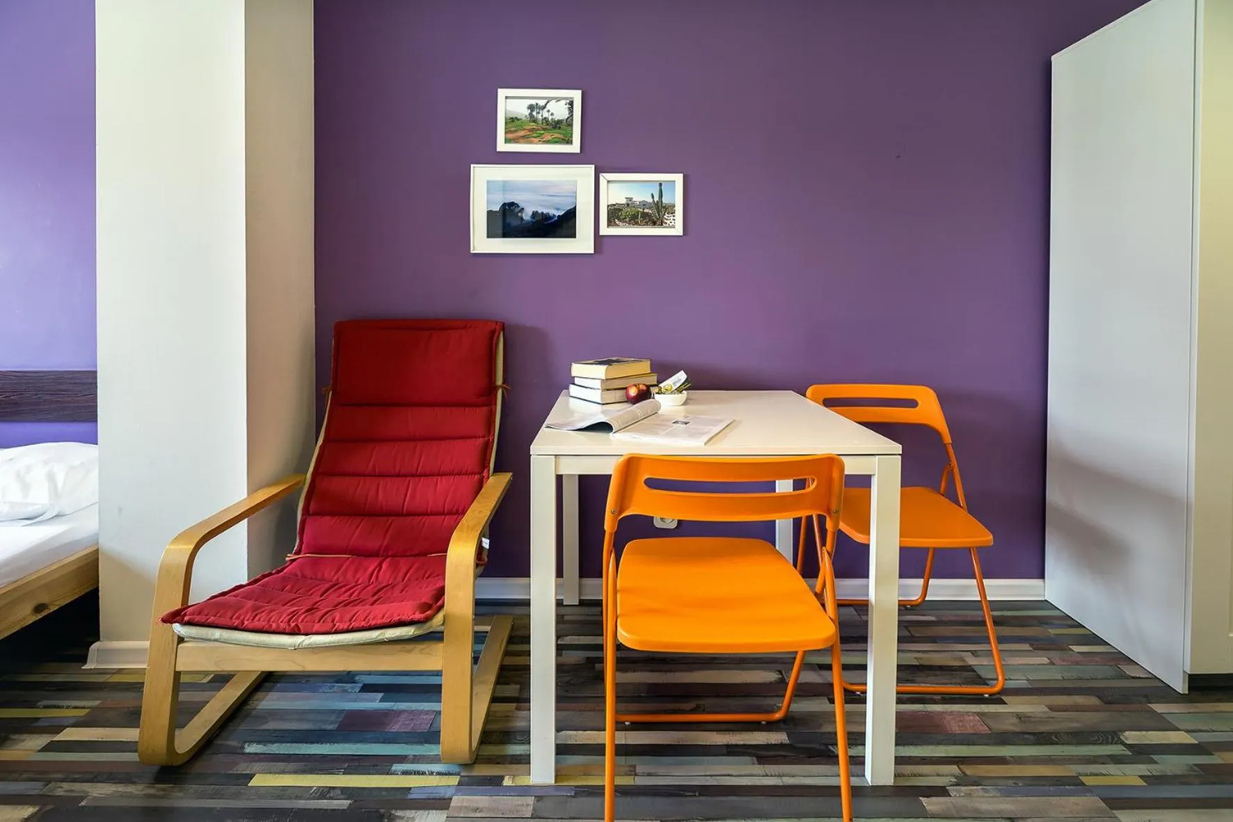 Hello Hostel & Apartments