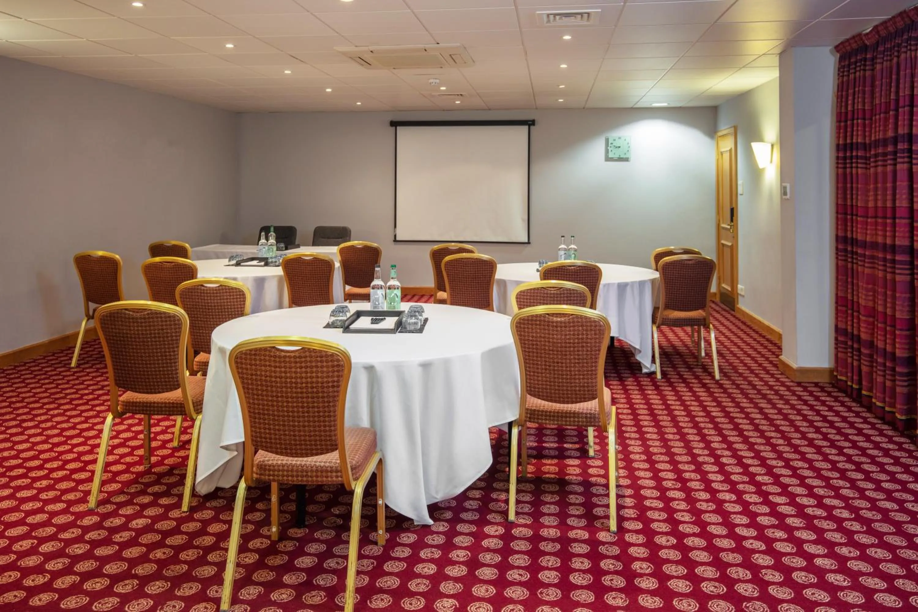 Meeting/conference room in Hampshire Court Hotel & Spa