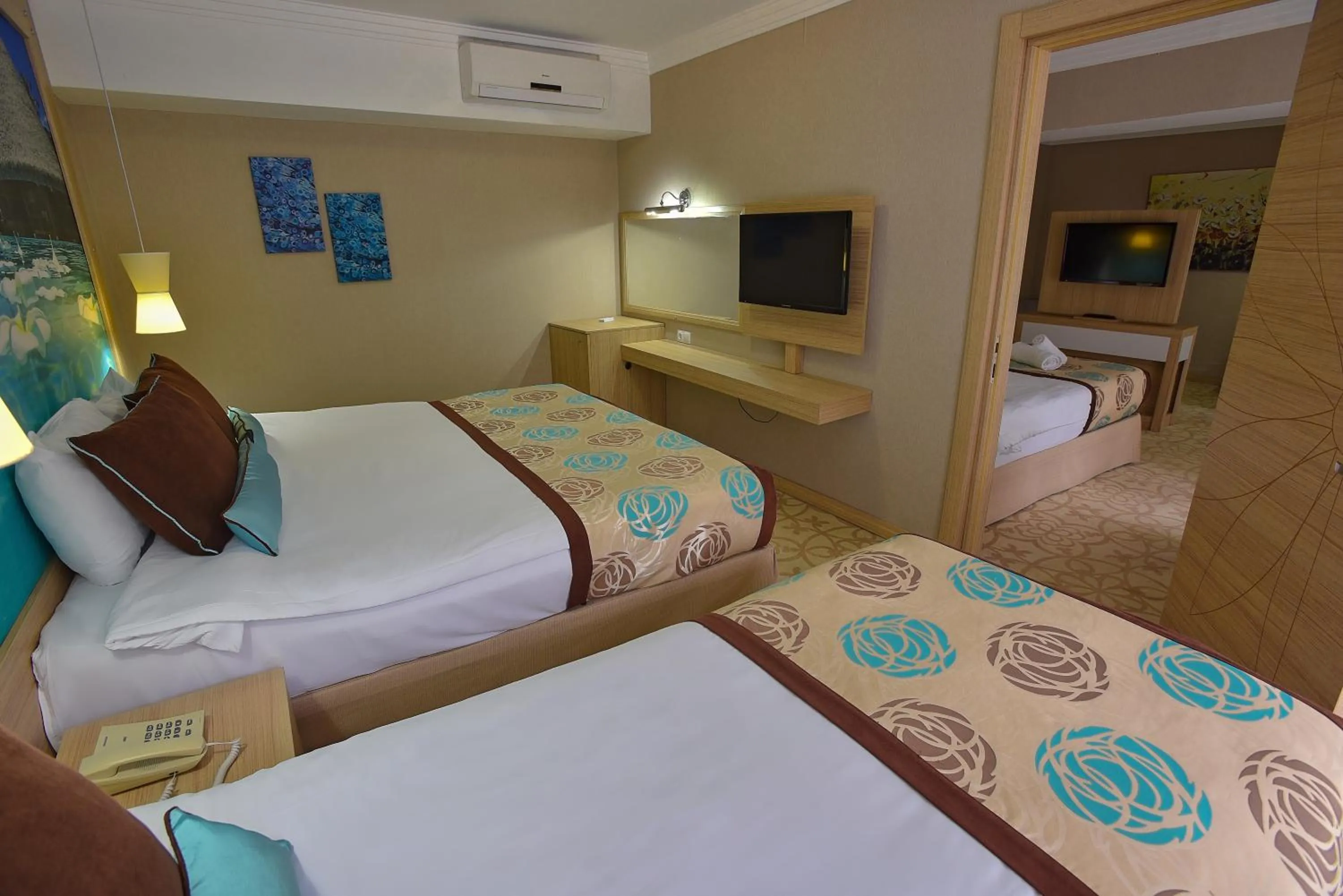 Photo of the whole room, Bed in Hotel Izgrev Spa & Aquapark