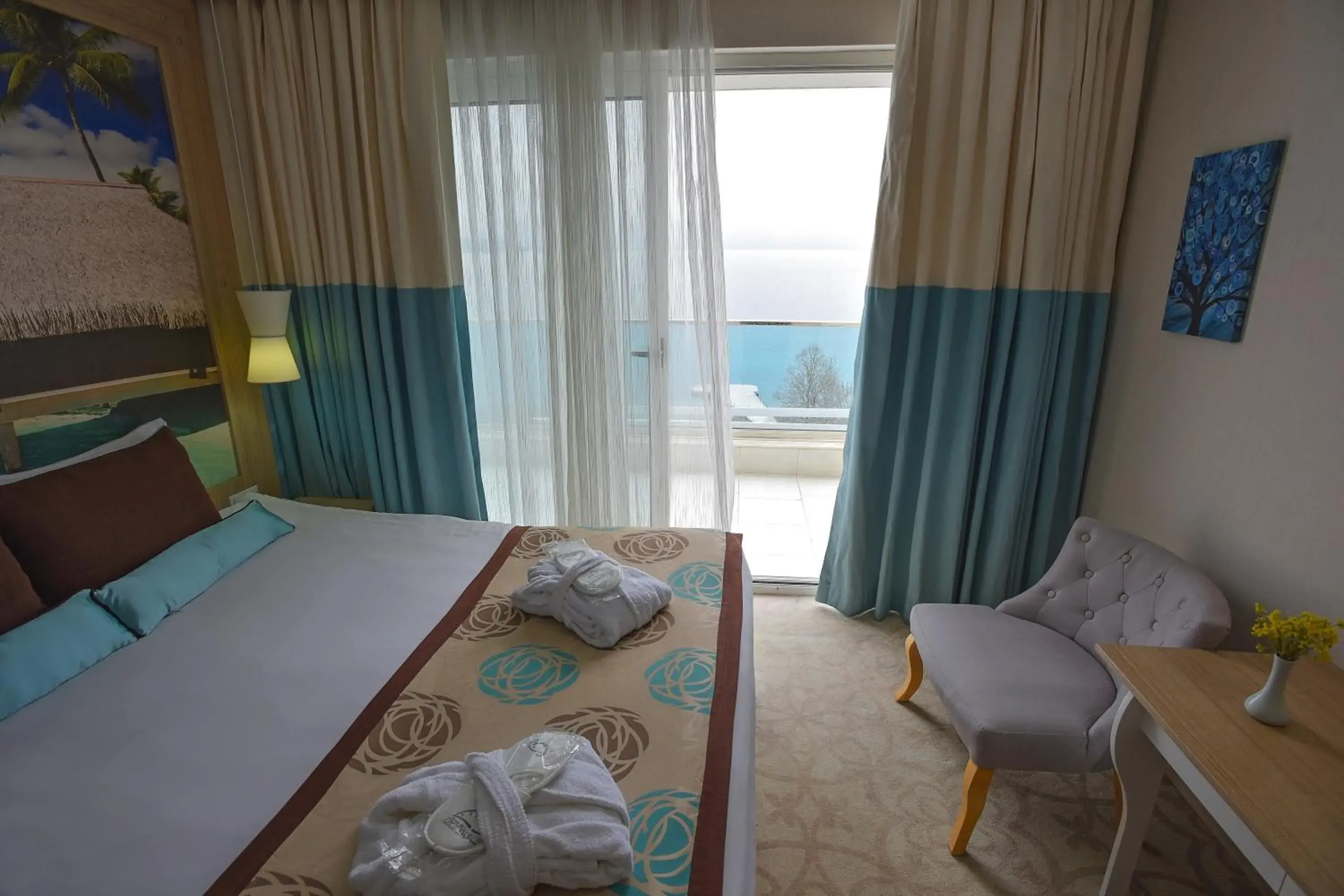 Standard Room with Lake View & Balcony in Hotel Izgrev Spa & Aquapark Standard Room with Lake View & Balcony in Hotel Izgrev Spa & Aquapark