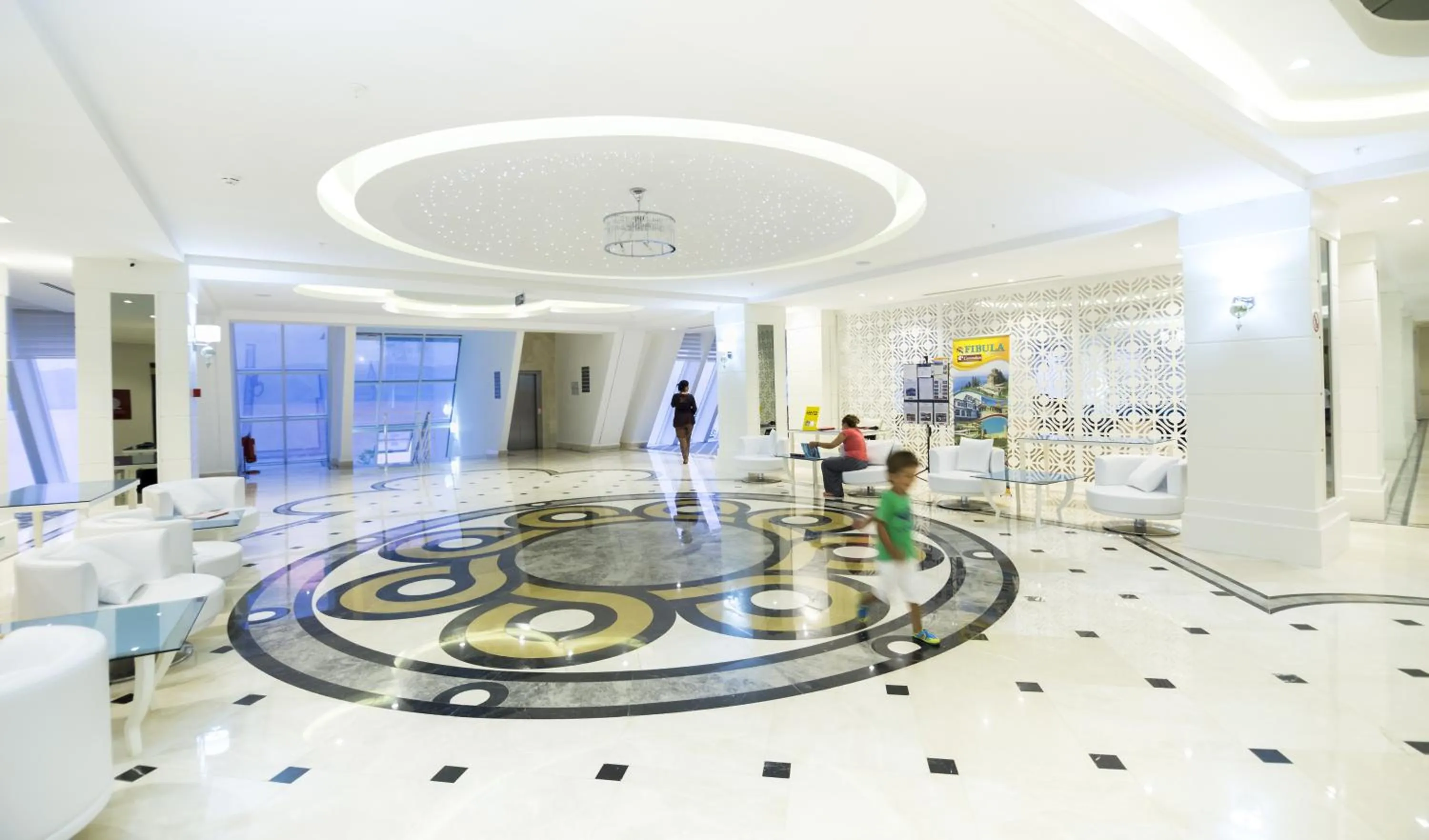 Lobby or reception in Hotel Izgrev Spa & Aquapark