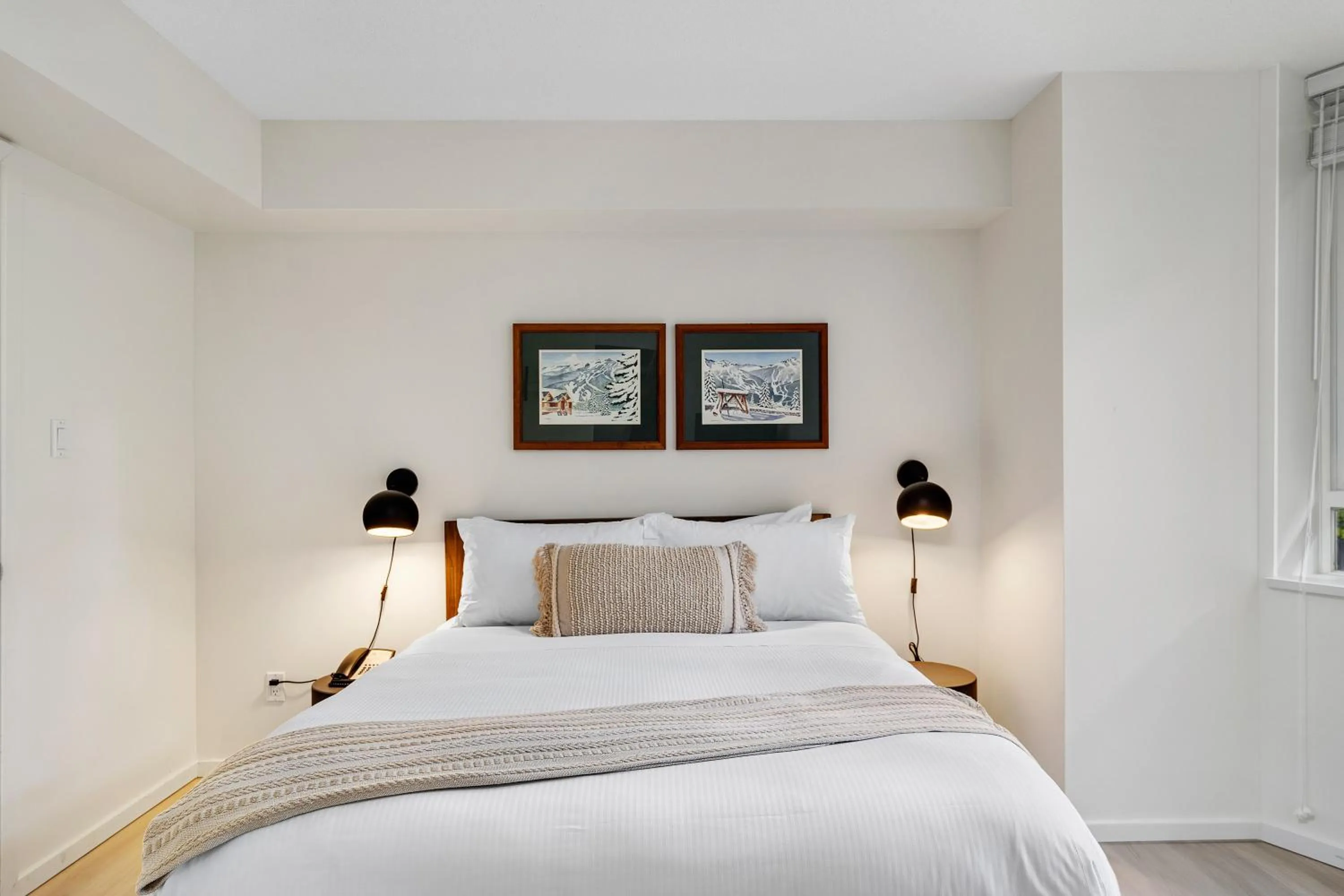 Bedroom, Bed in Cascade Lodge