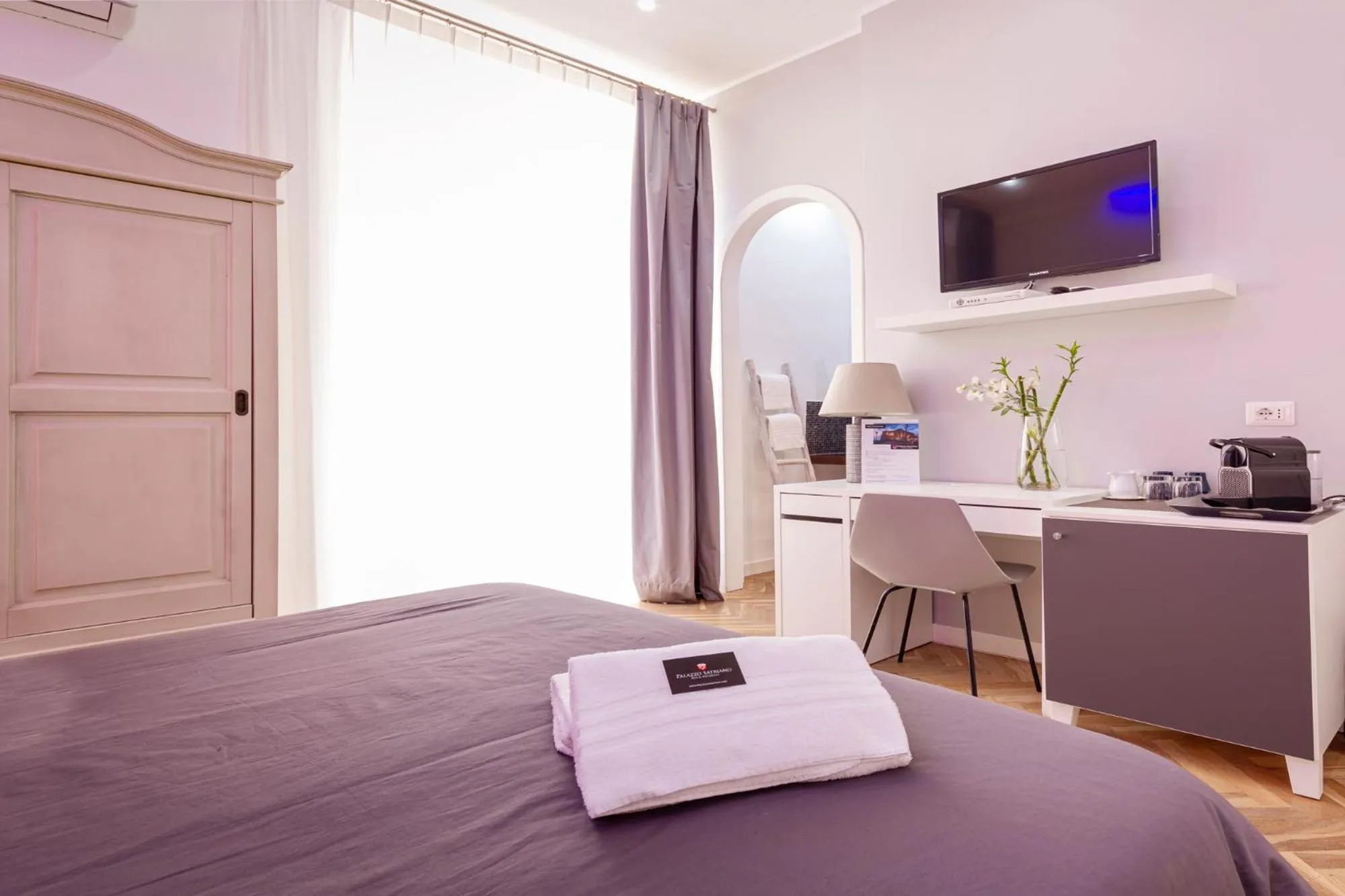 Bedroom, Bed in B&B Palazzo Satriano