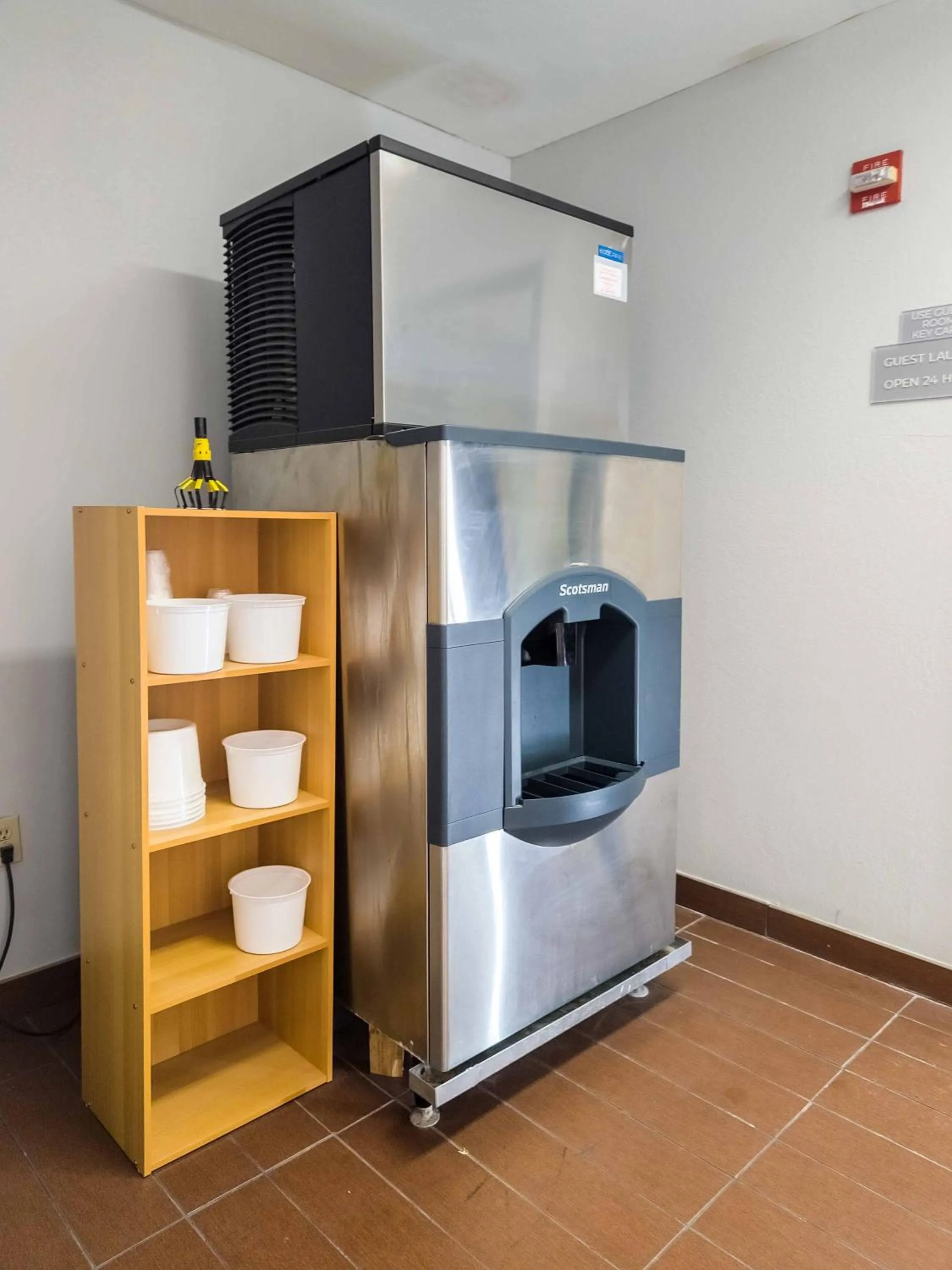 Property building in Spark by Hilton Montgomery EastChase