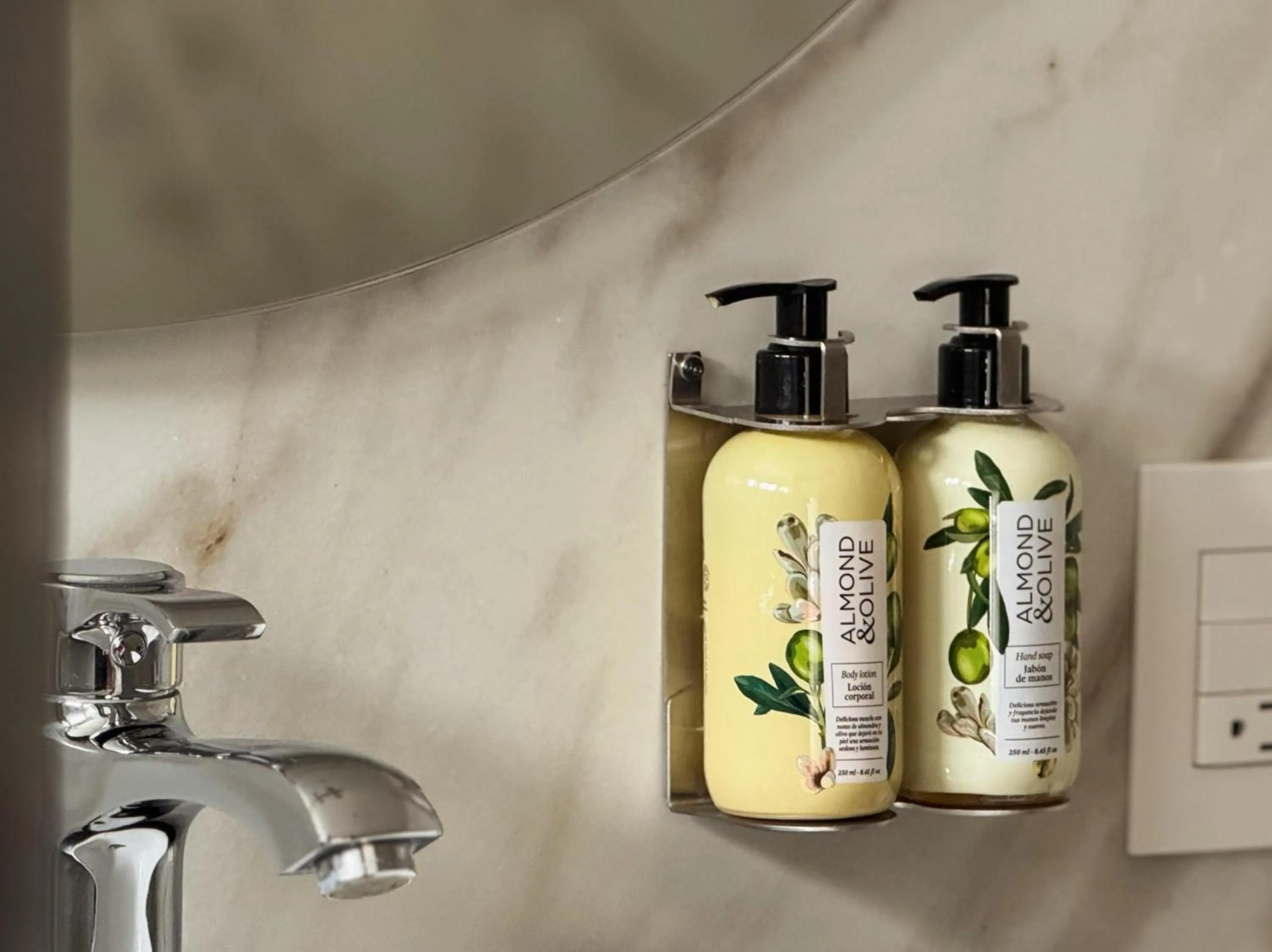 Bathroom in Hotel Mayis