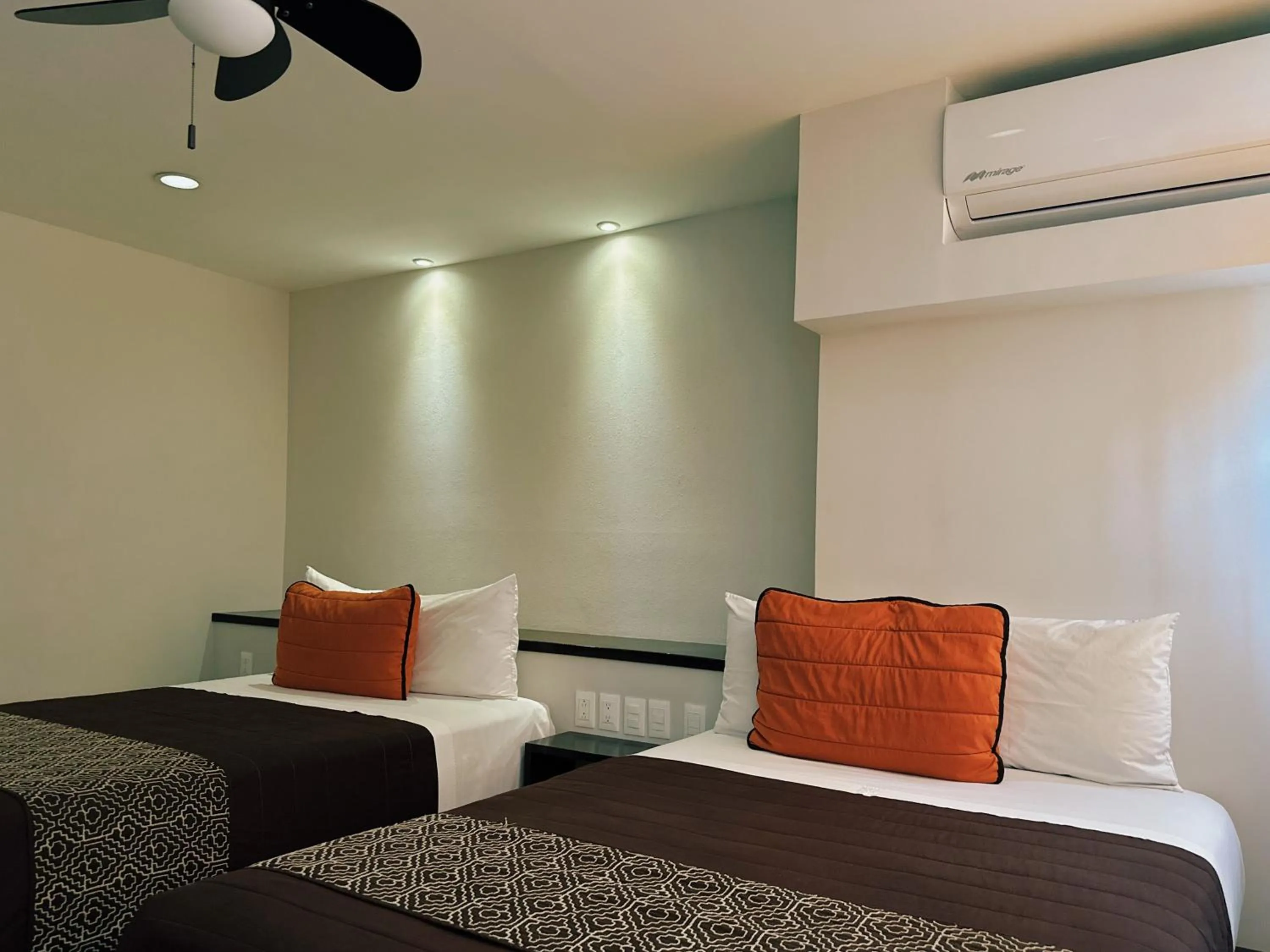 air conditioner, Bed in Hotel Mayis