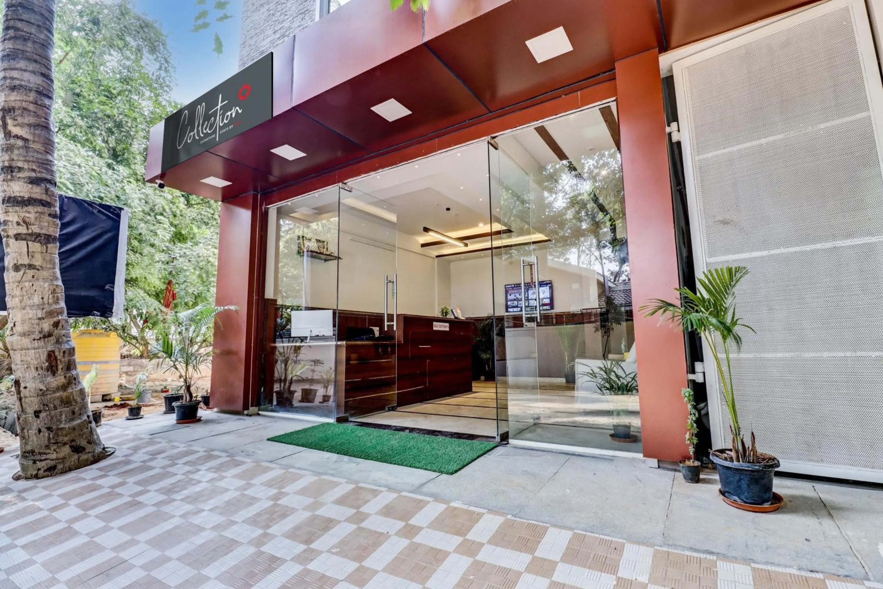 Facade/entrance in Collection O Airport Inn