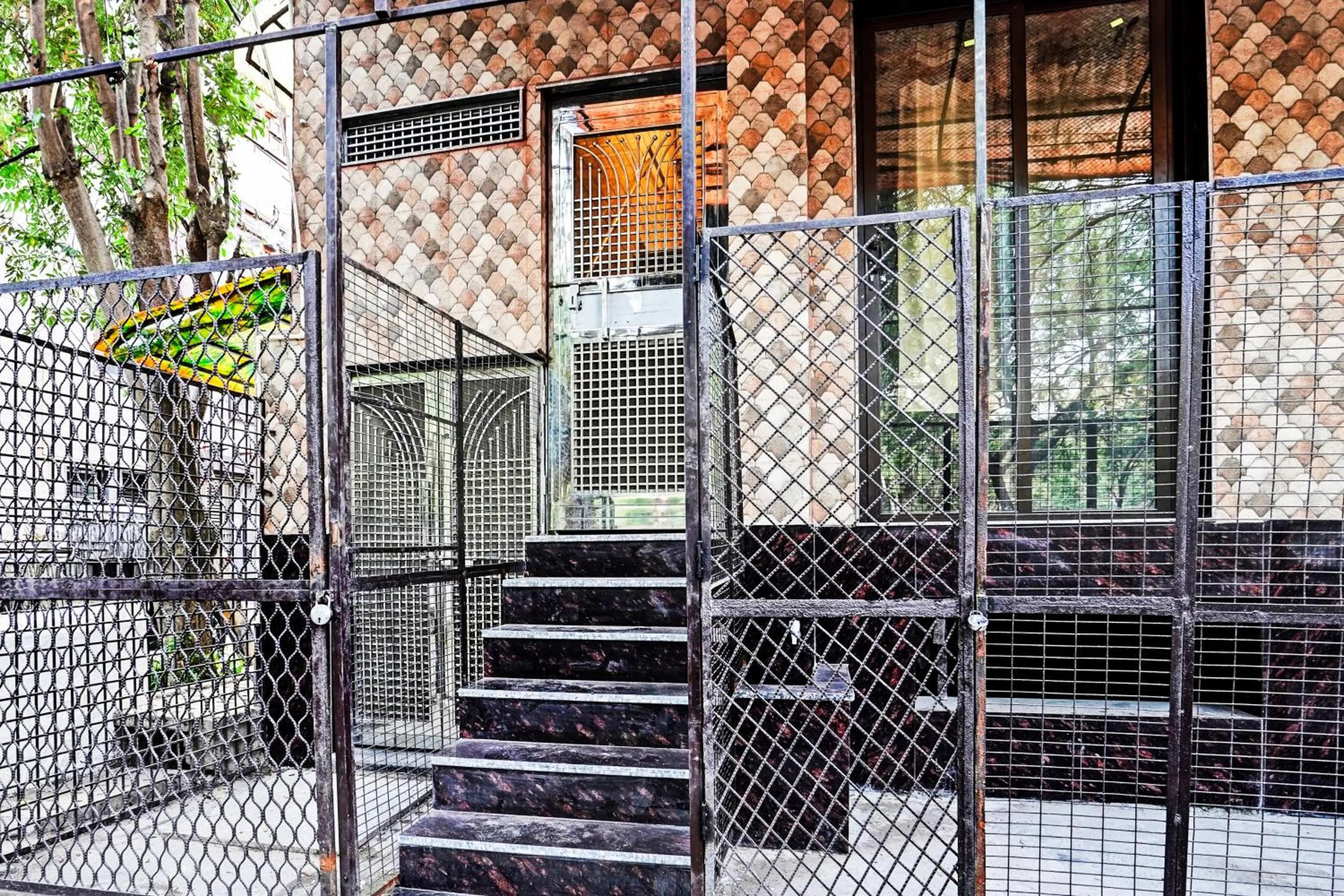 Facade/entrance in Hotel O Kiiza Stay House