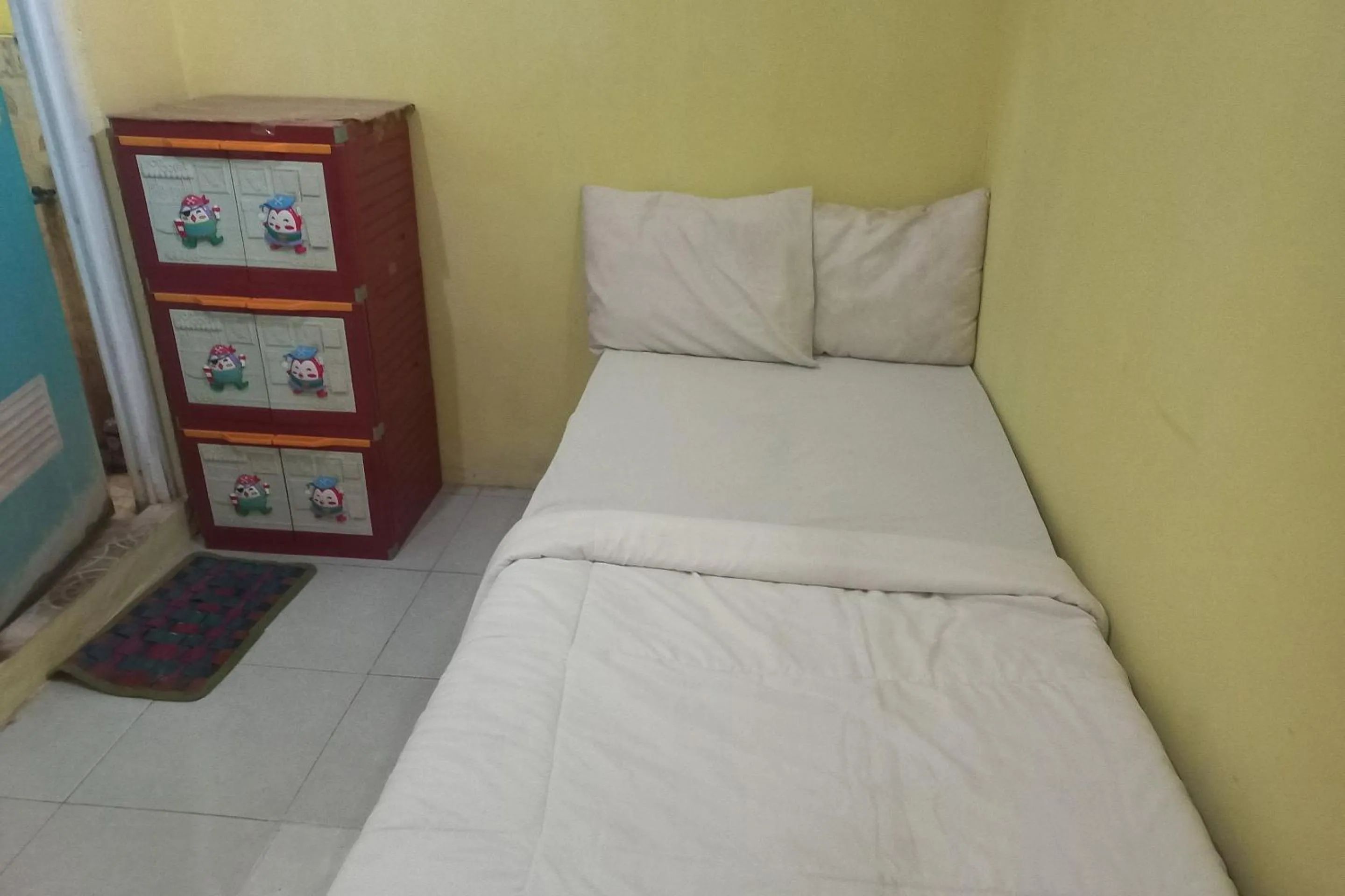 Bedroom in Hotel O Kost Zalfa Amalia Syariah