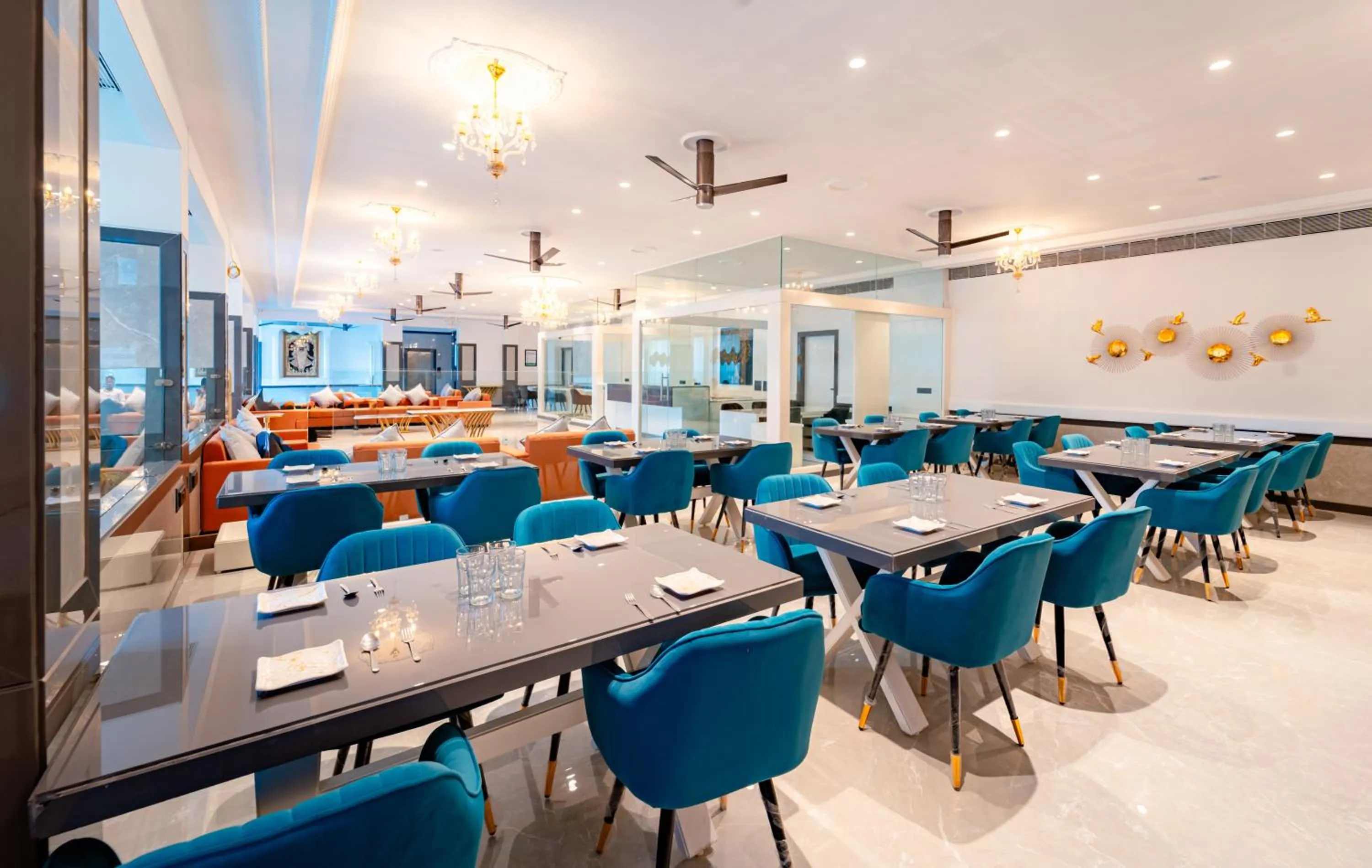 Restaurant/places to eat in Treebo Premium Omni Residency