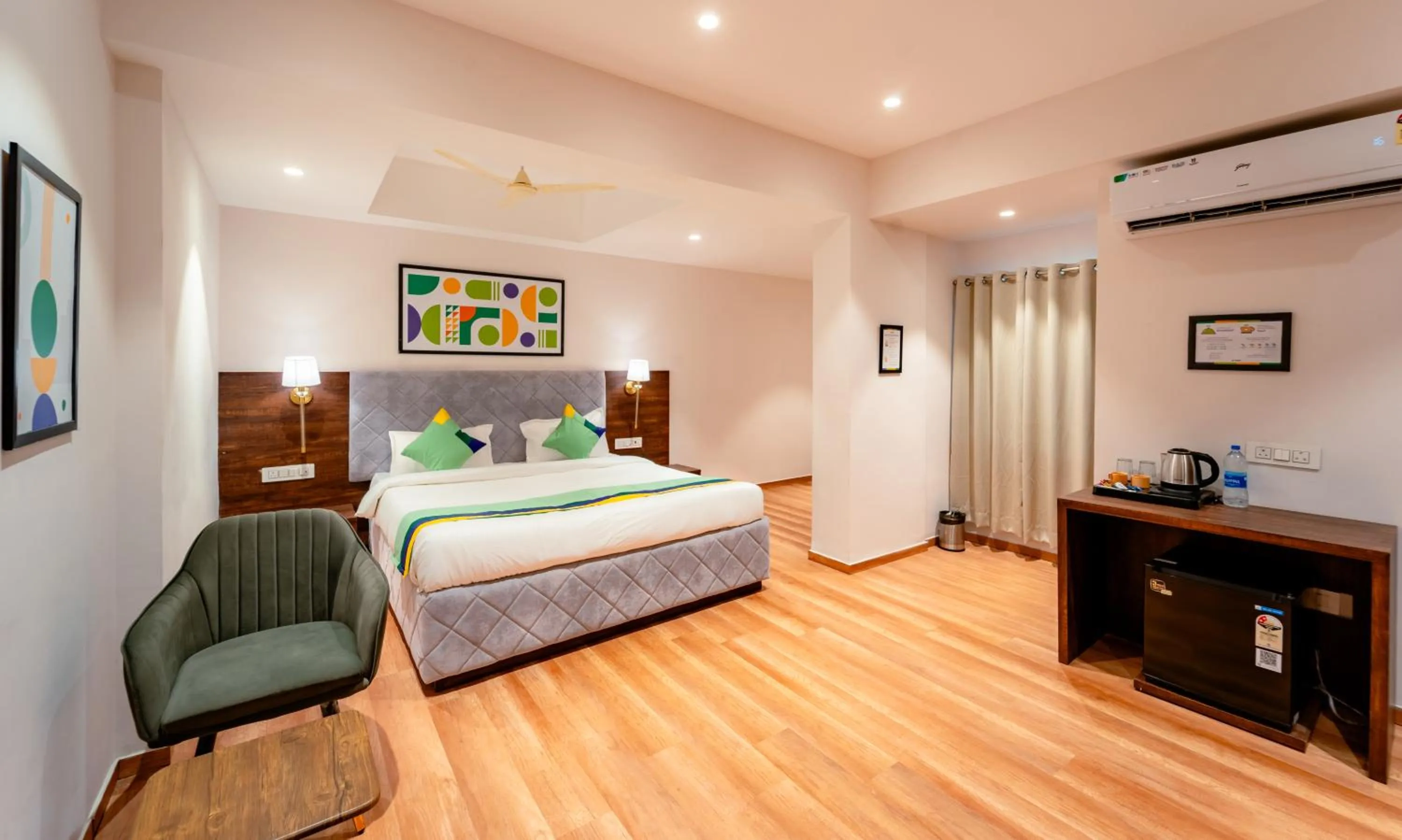 Bedroom, Bed in Treebo Premium Omni Residency