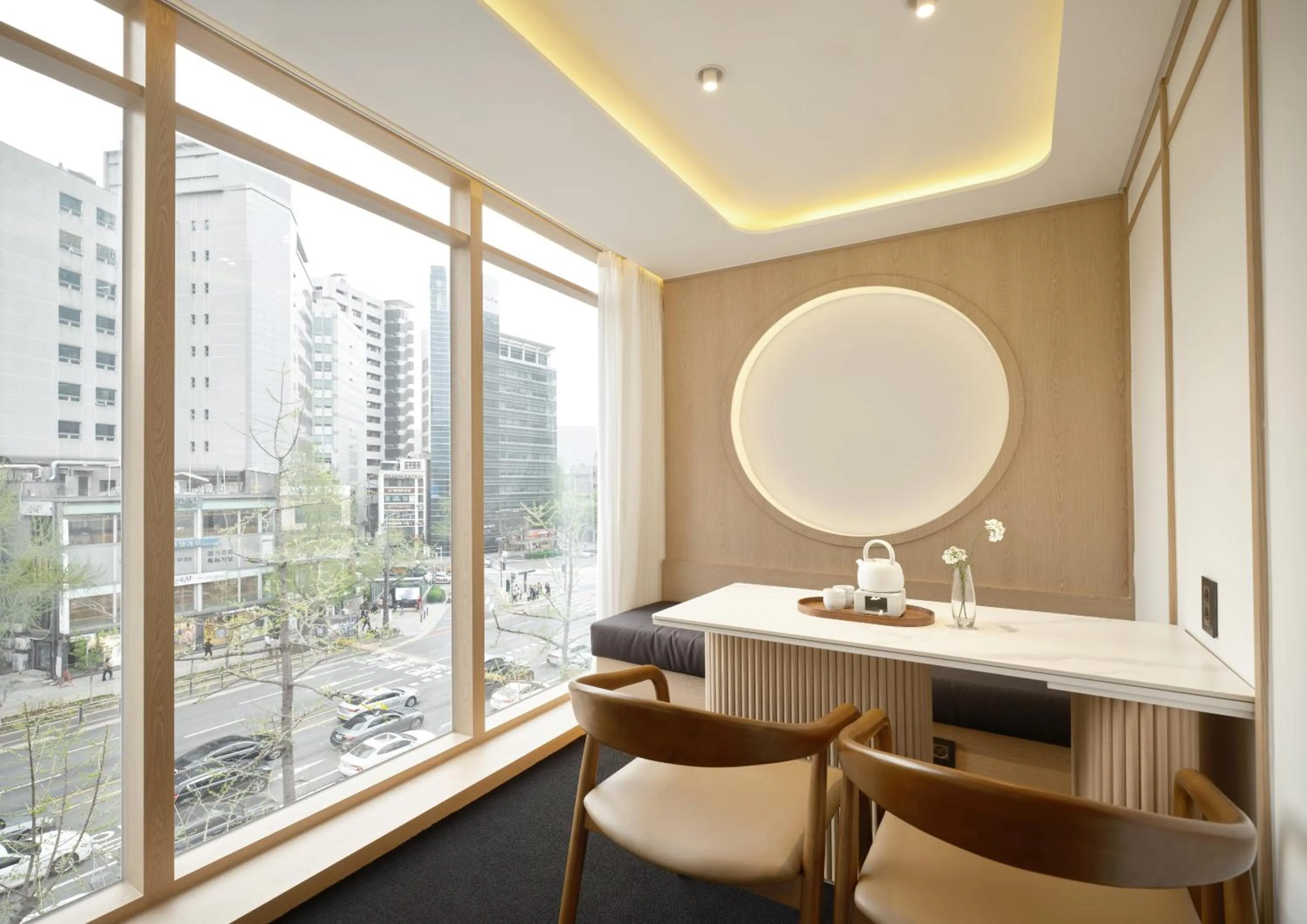 Living room in UH Suite Seoul Deoksugung