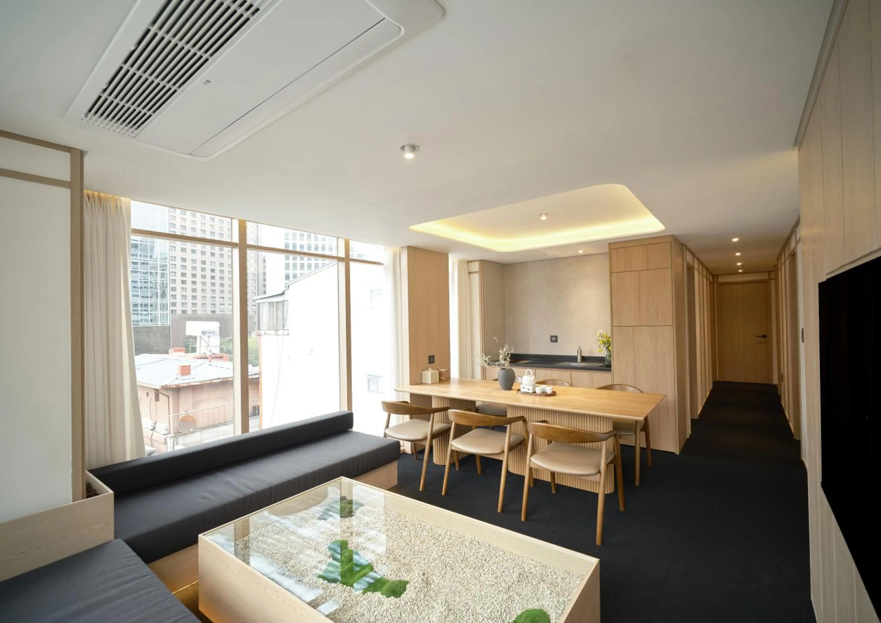 TV and multimedia in UH Suite Seoul Deoksugung