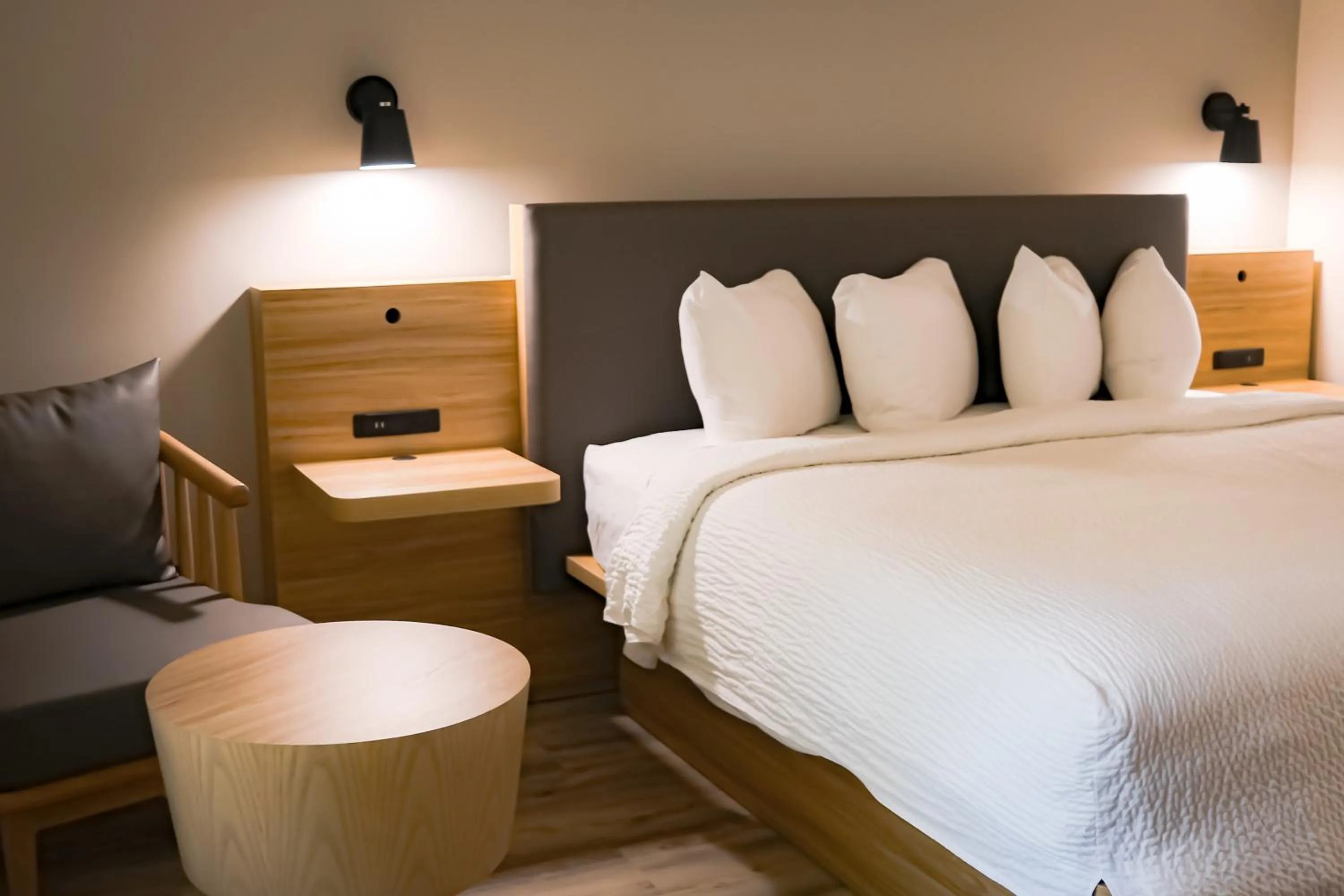 Bed in The Earl of Sandwich Motel