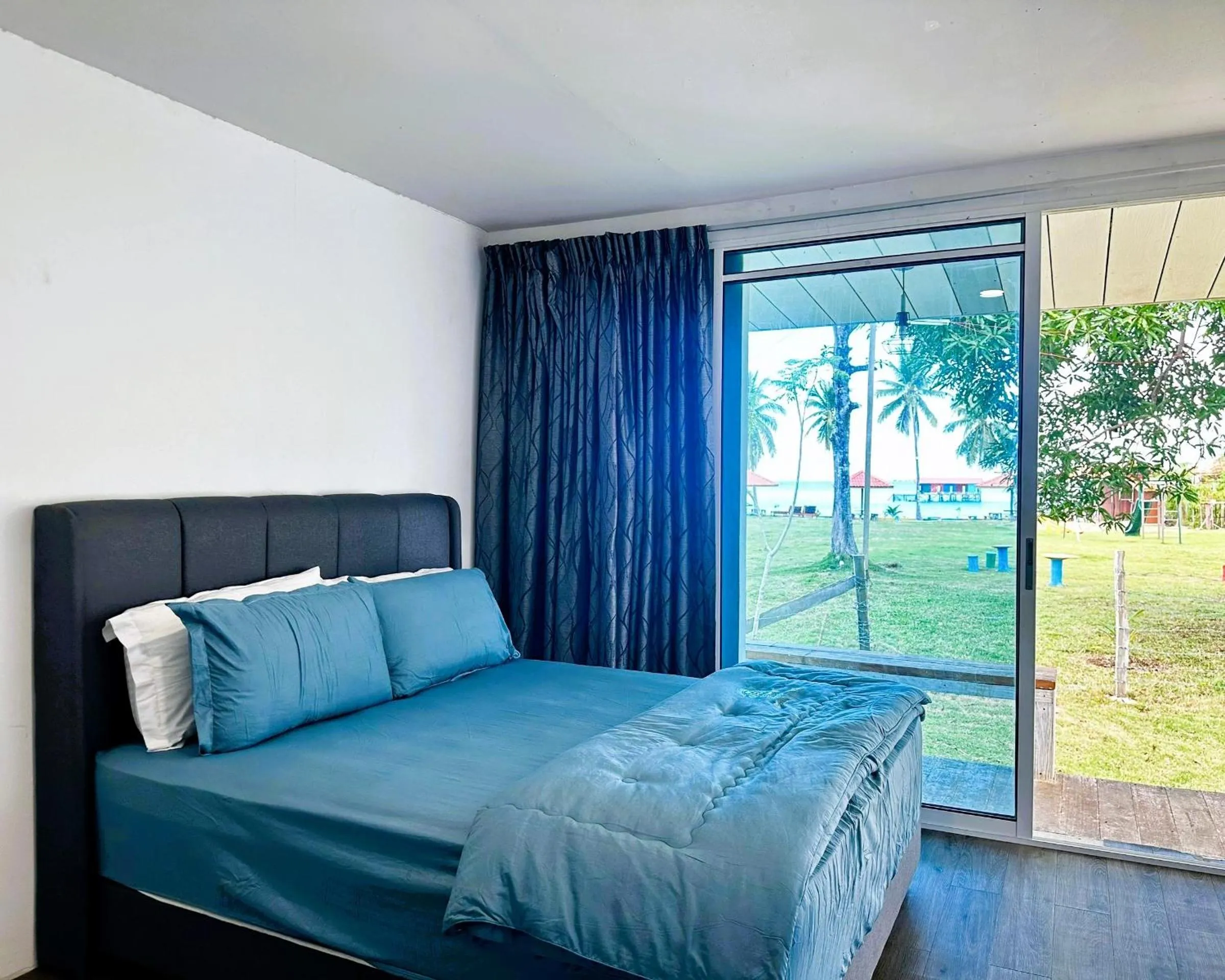 Bed in Panglima Resort Bum Bum Island, Semporna